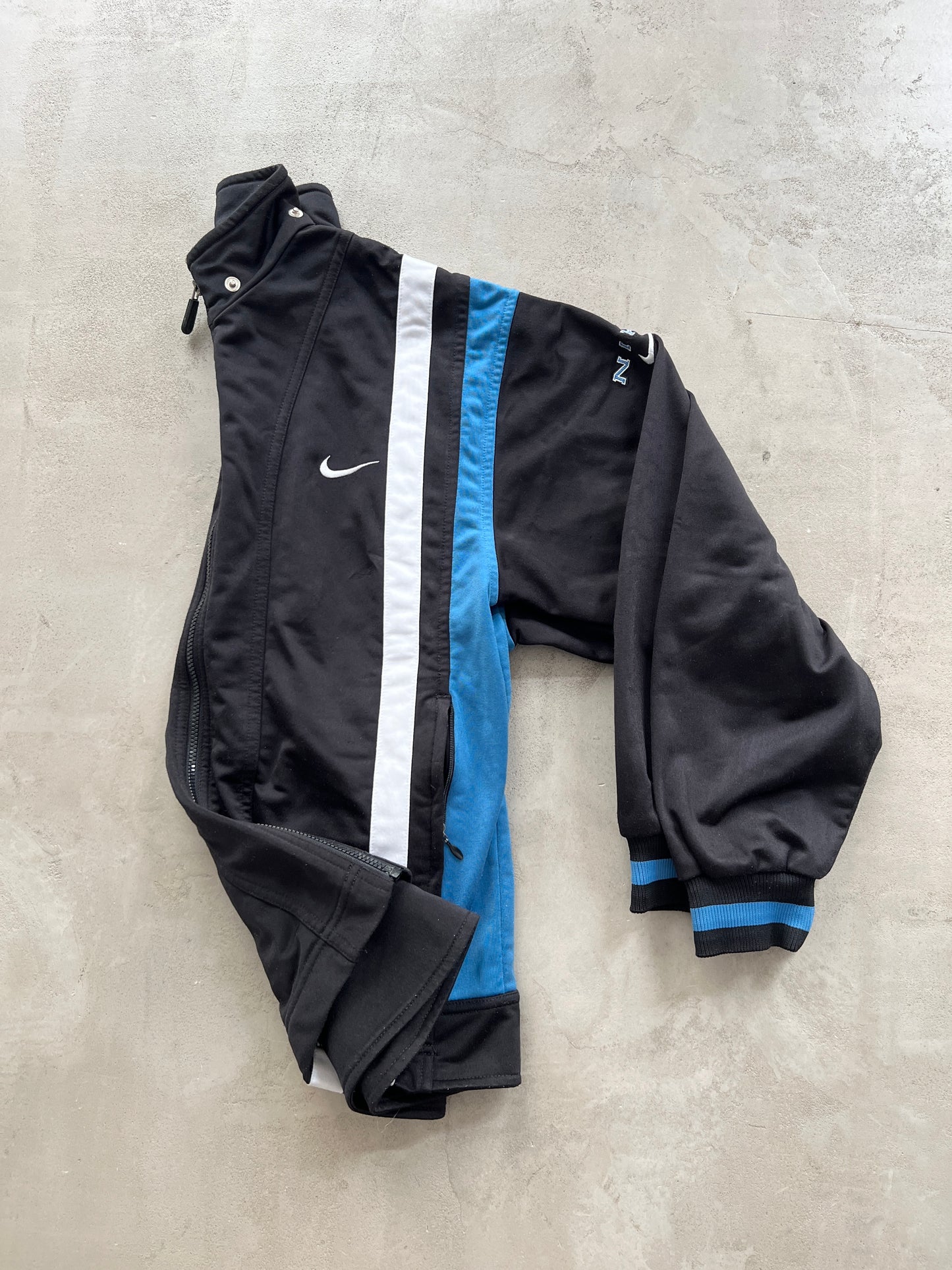 BLACK NIKE TRACK JACKET - 1990S - XS