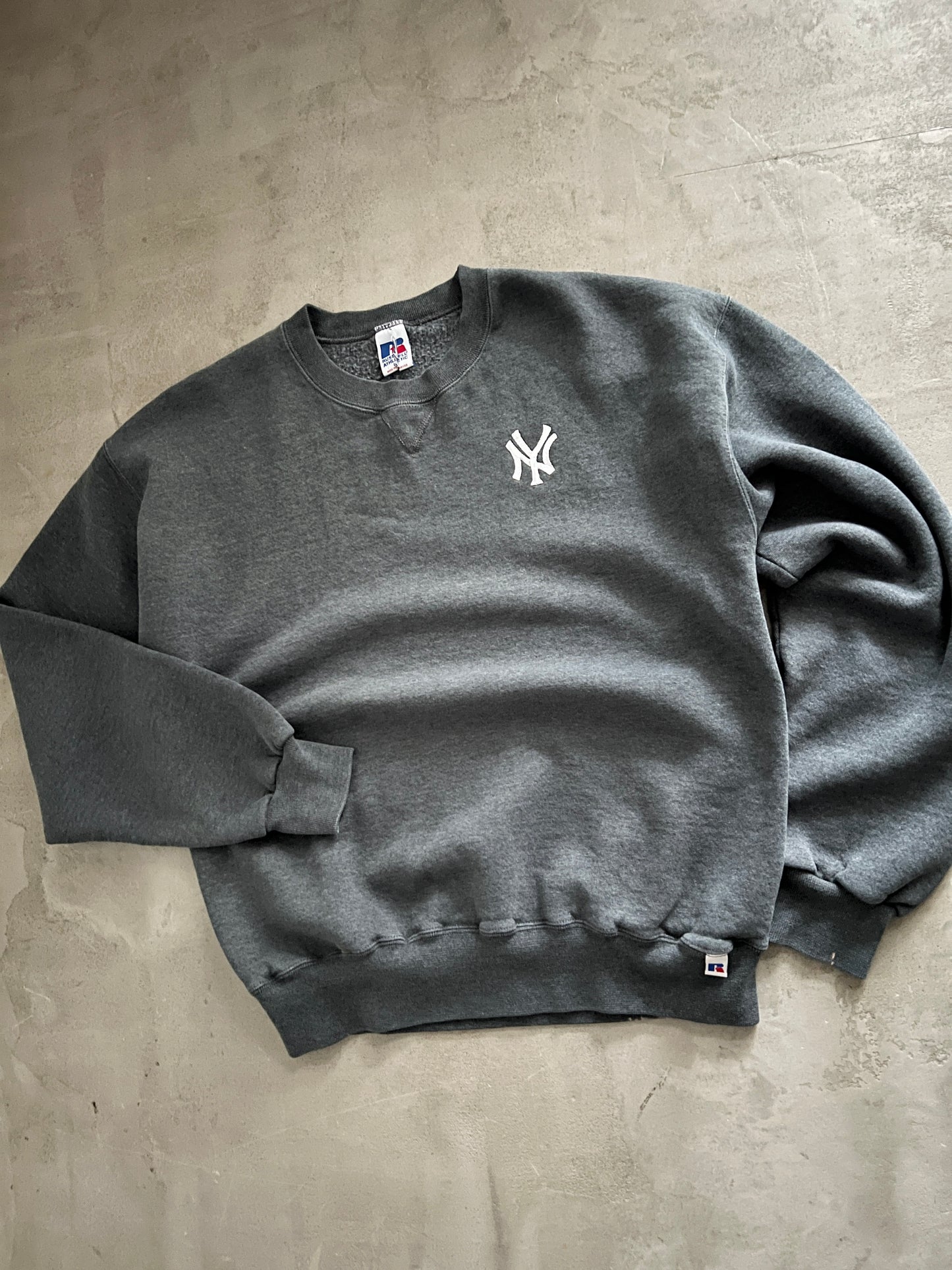 GREY YANKEES RUSSELL SWEATER - 1990S - L/M