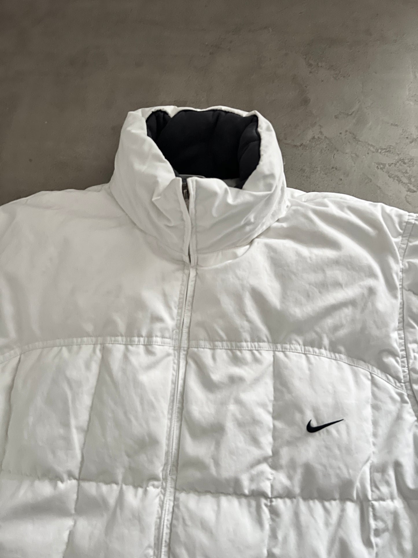 WHITE NIKE PUFFER - 2000S - XL/XXL