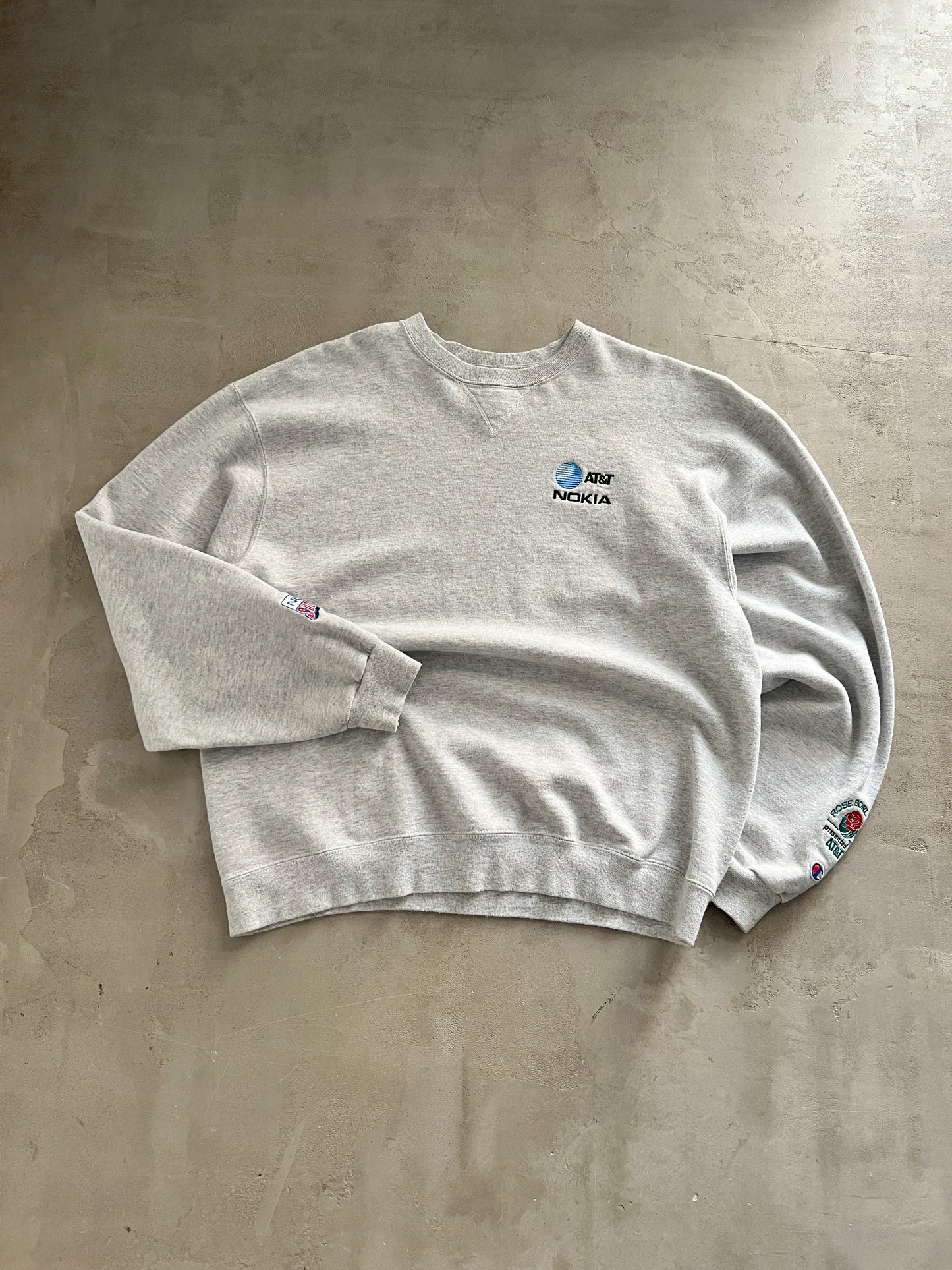 GREY NOKIA X ROSE BOWL SWEATER - 1990S - L