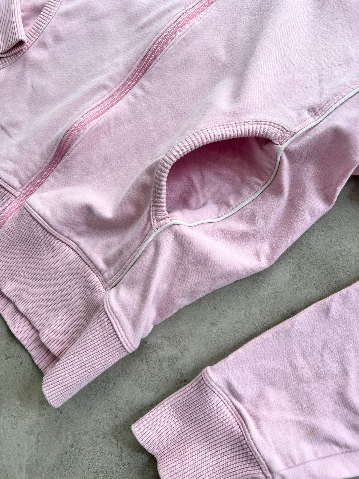 PINK NIKE ZIP UP HOODIE - 2000S - WMNS M