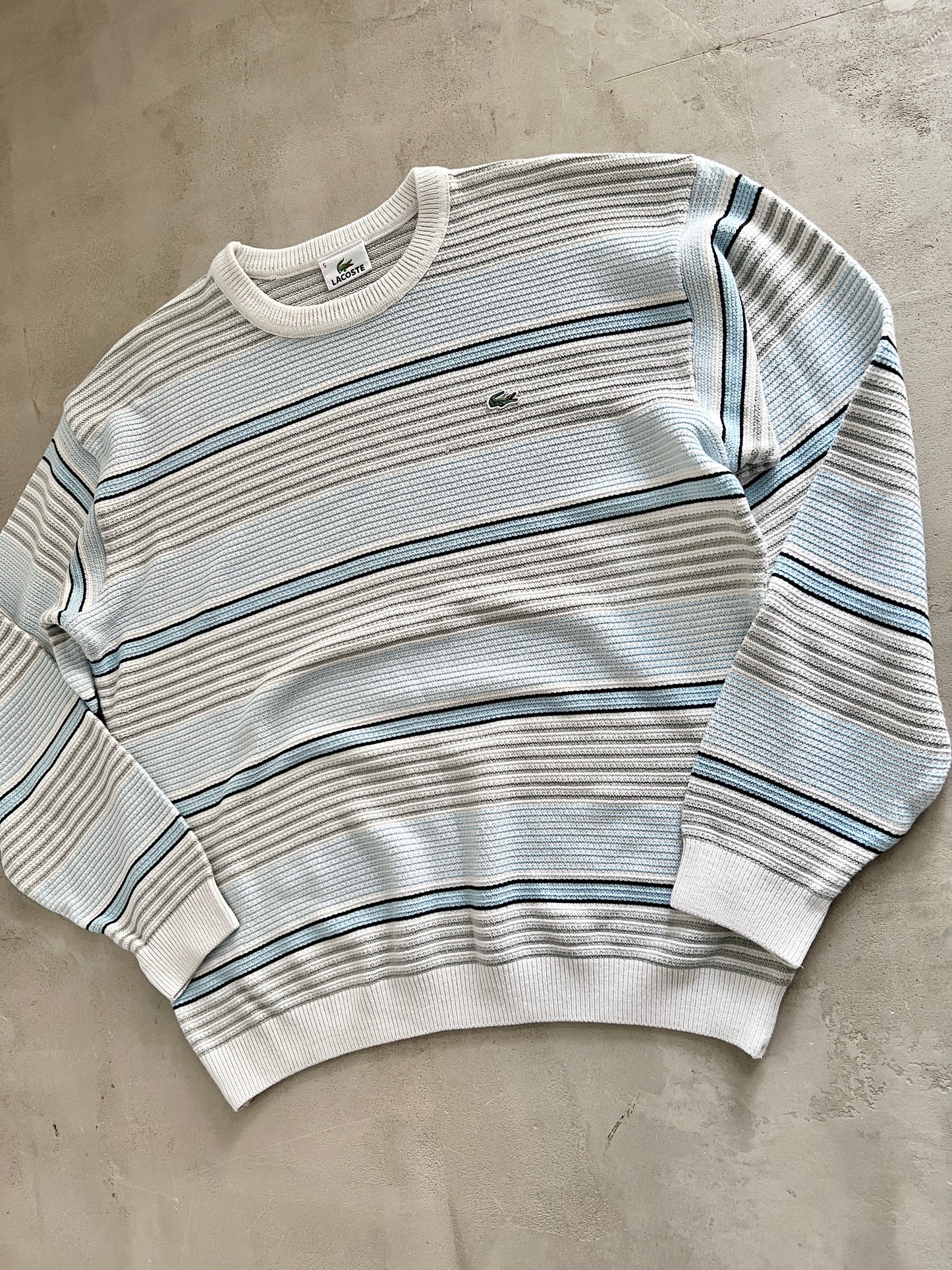 WHITE/BABY BLUE LACOSTE KNIT SWEATER - 2000S - L/M