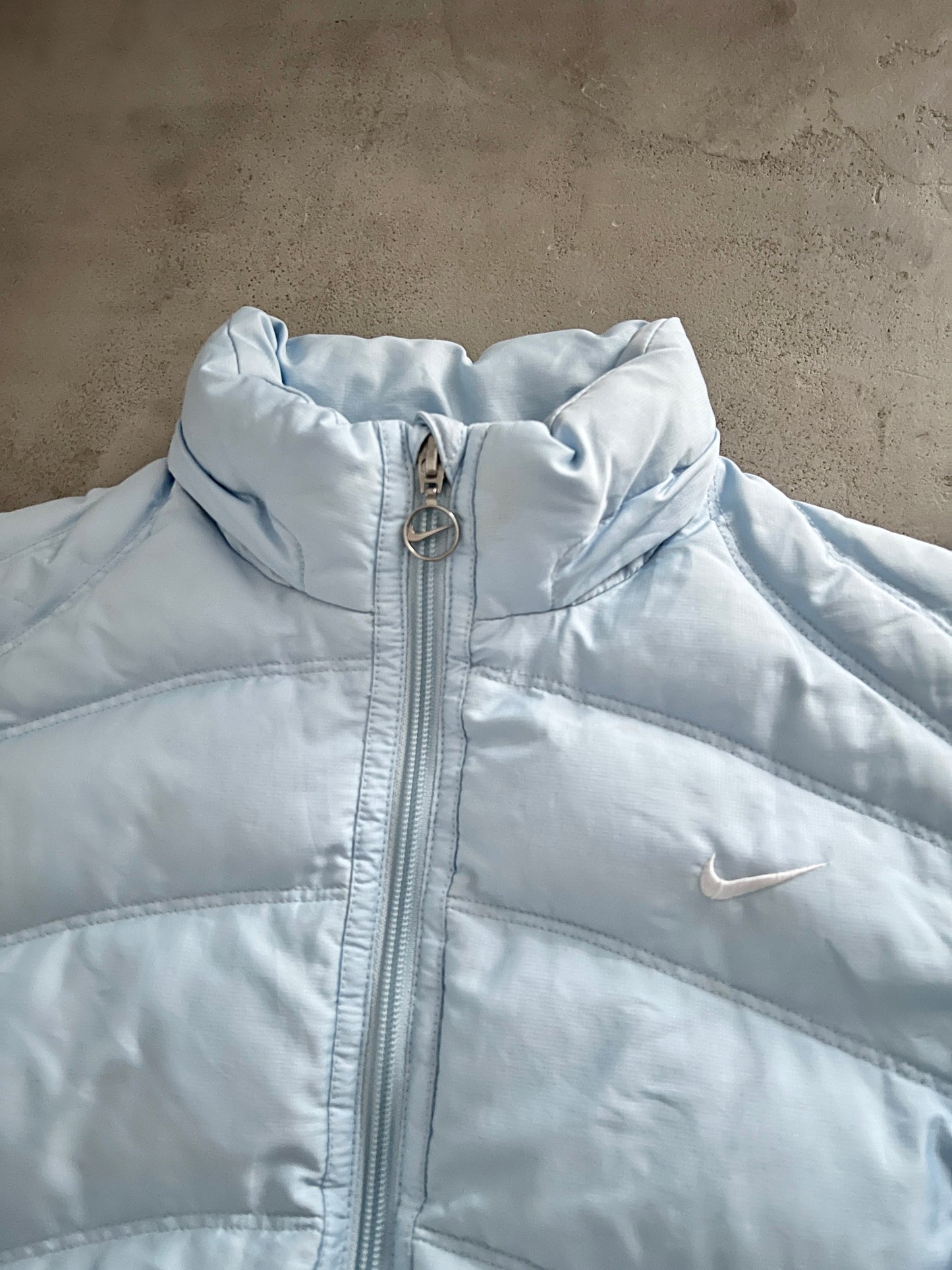 BABY BLUE NIKE PUFFER - 2000S - WOMENS S