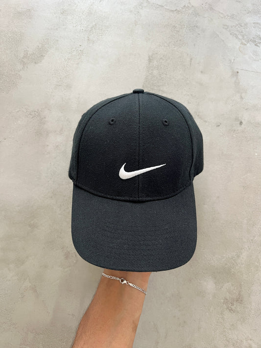 BLACK NIKE CAP - 2000S