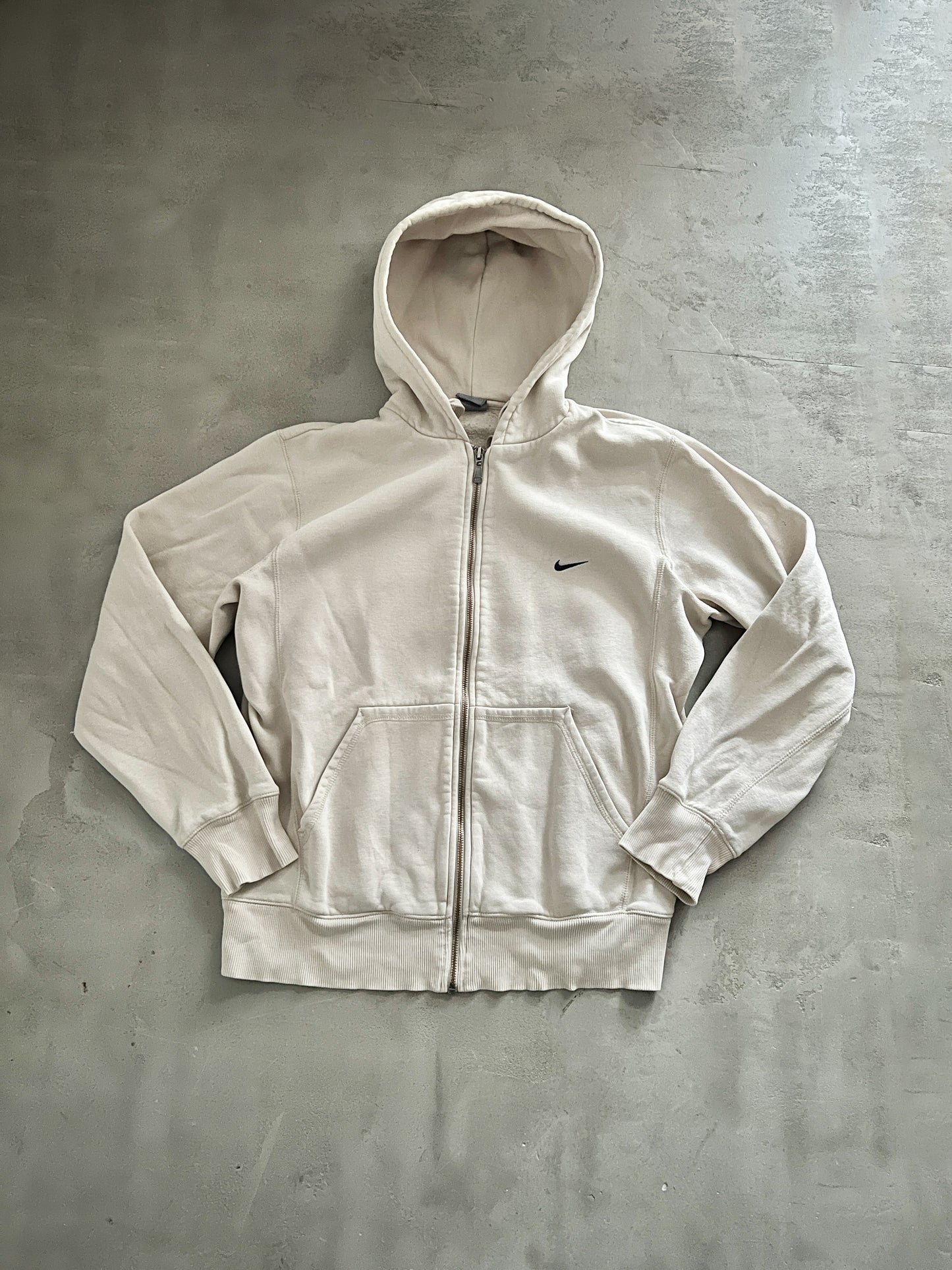 TAN NIKE ZIP UP HOODIE - 2000S - M