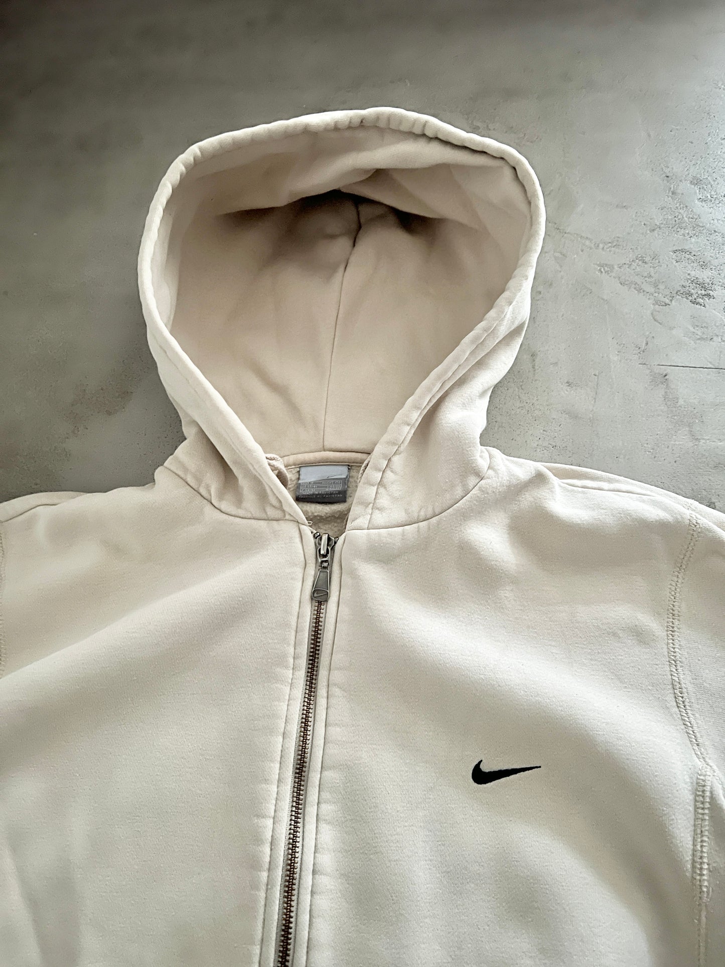 TAN NIKE ZIP UP HOODIE - 2000S - M