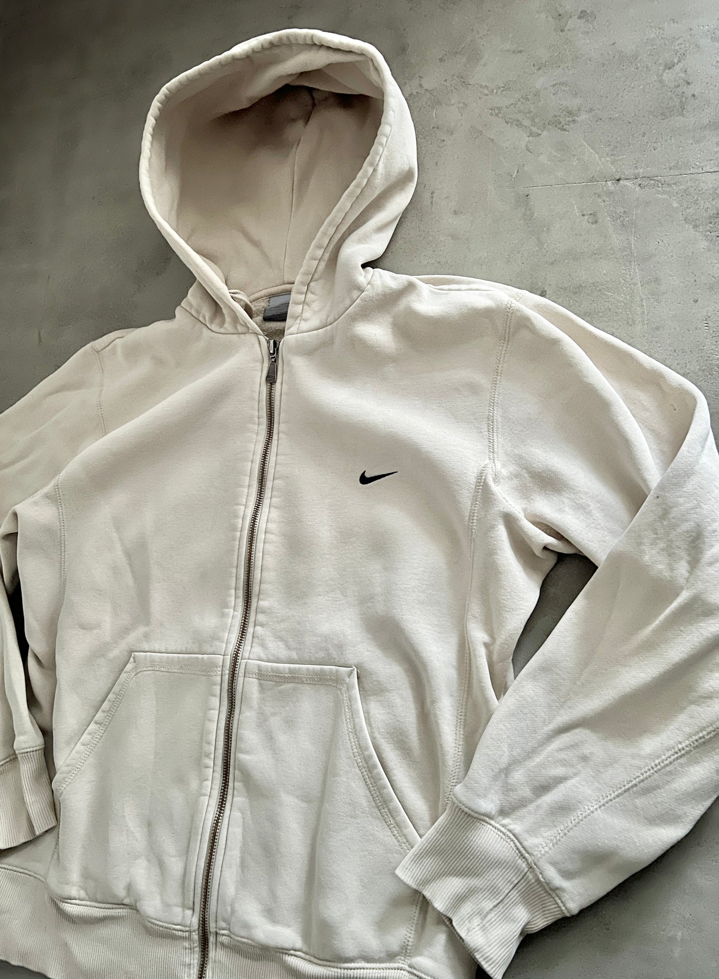 TAN NIKE ZIP UP HOODIE - 2000S - M