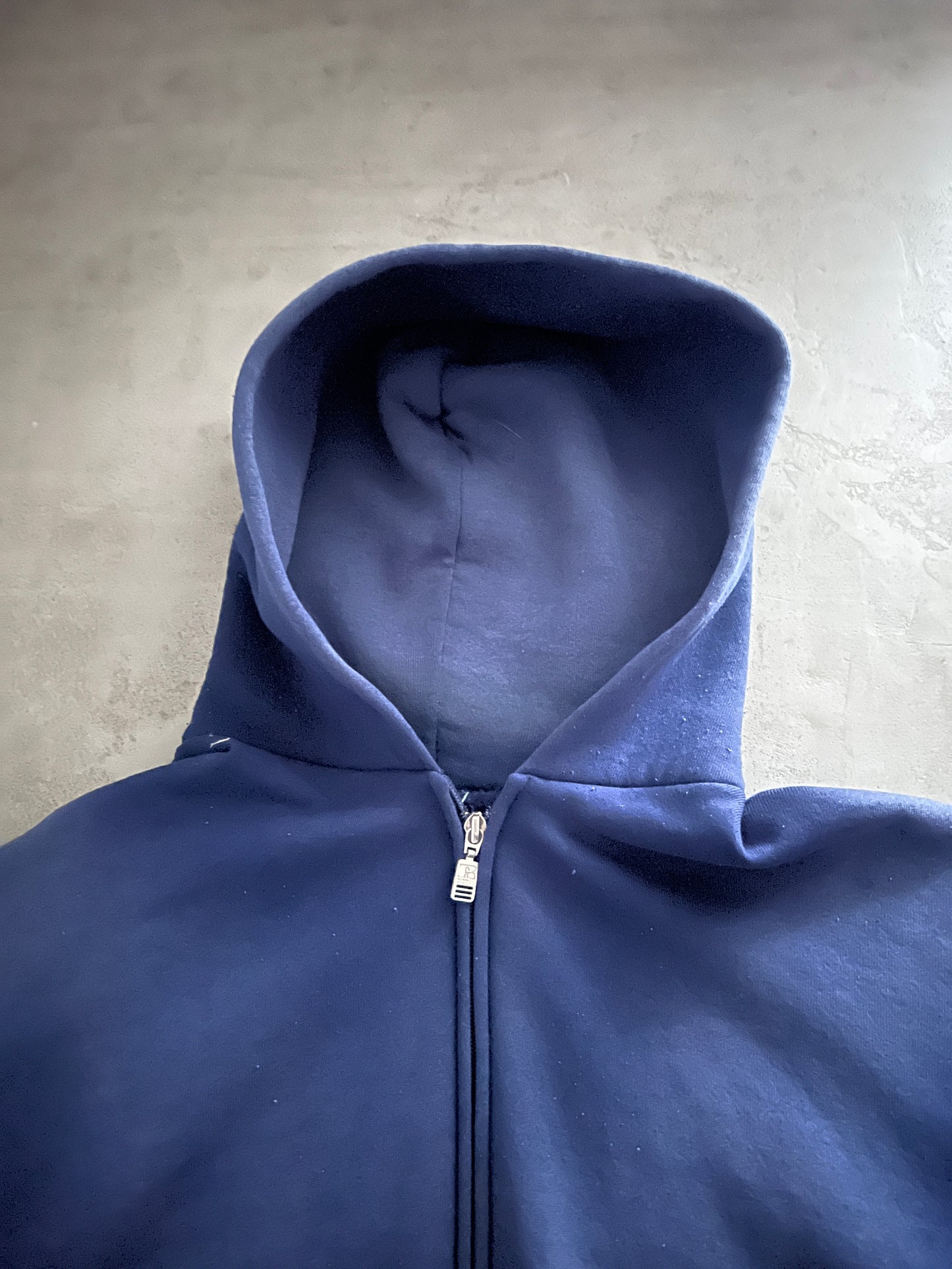 FADED NAVY RUSSELL ZIP UP HOODIE - 1990S - XL/L