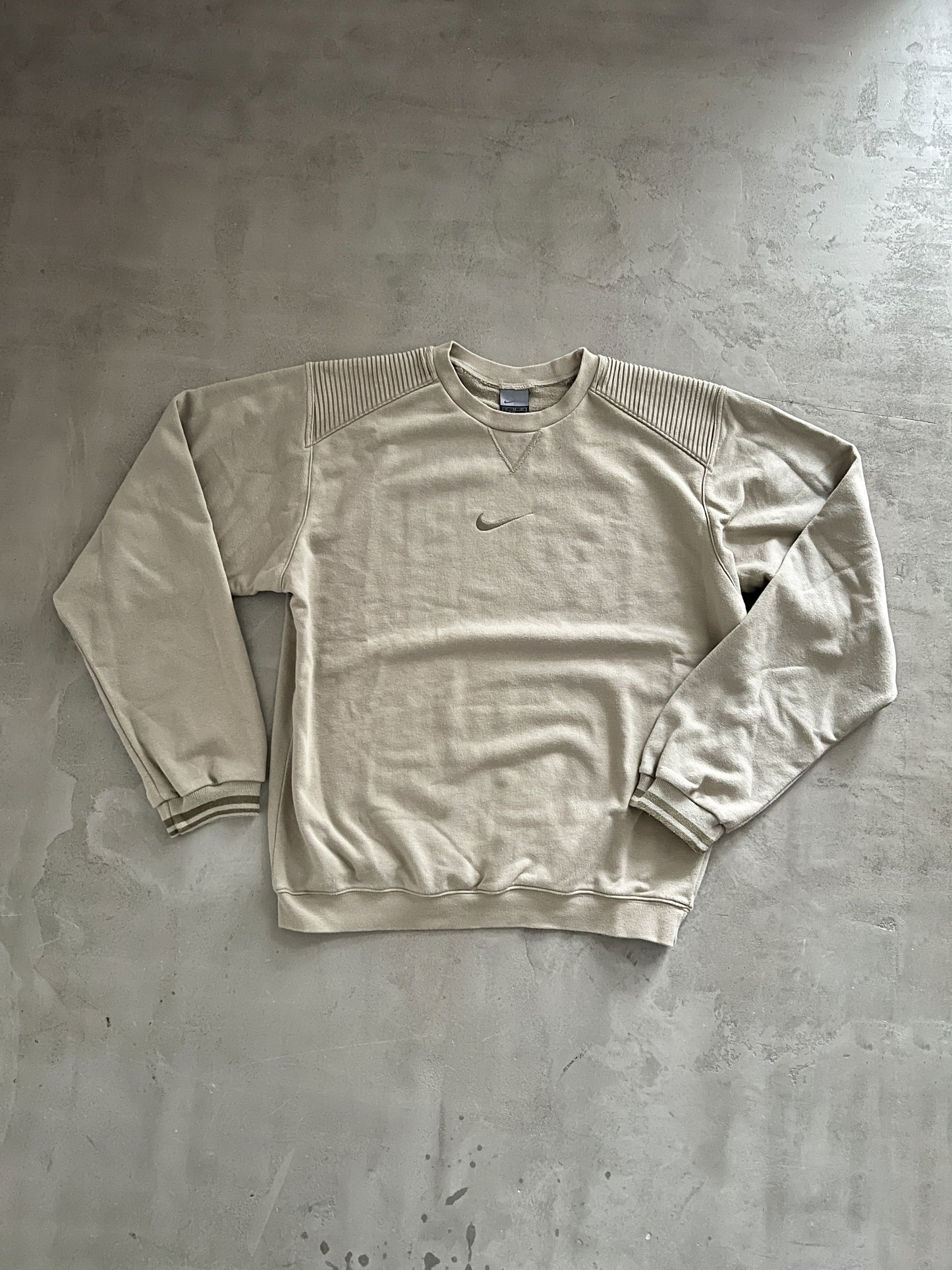 BEIGE NIKE SWEATER - 2000S - M