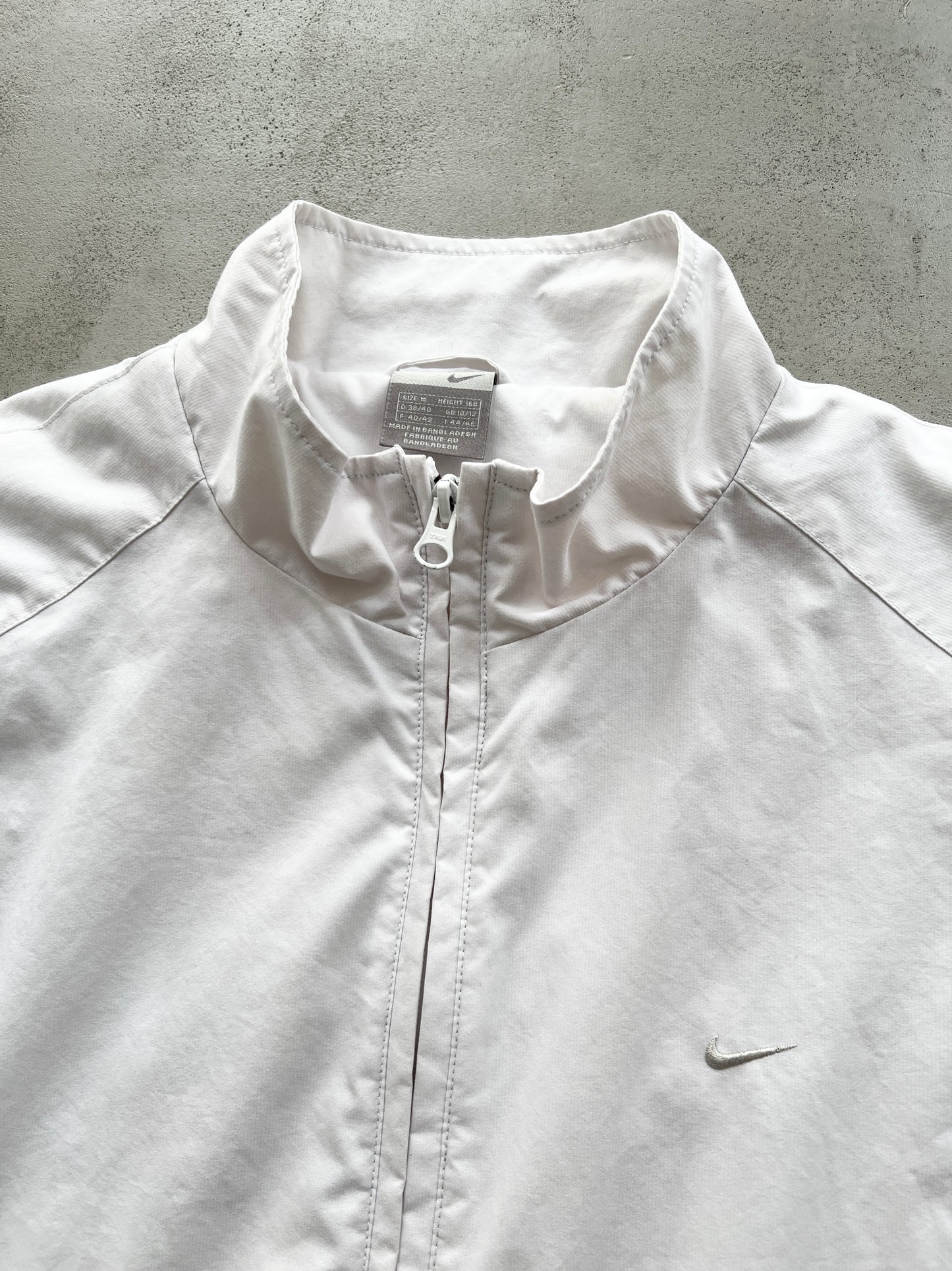 WHITE NIKE TRACK JACKET - M