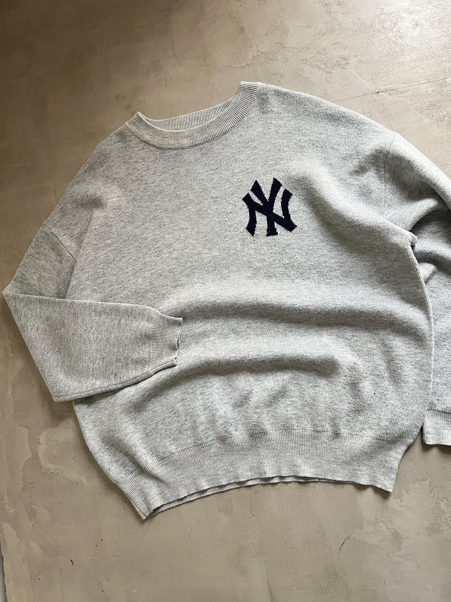 GREY YANKEES KNIT SWEATER - 1990S - L/XL