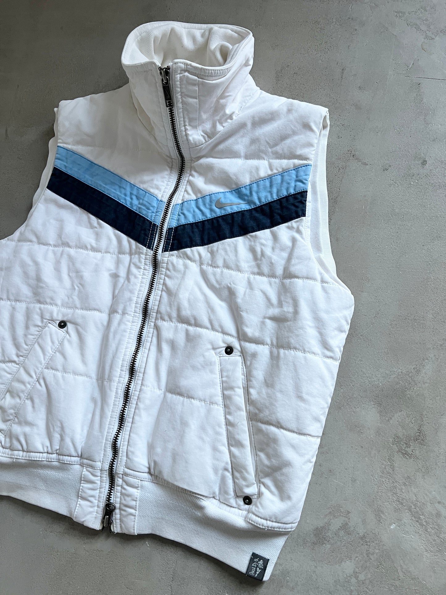 WHITE/BLUE NIKE VEST - 2000S - WOMENS S