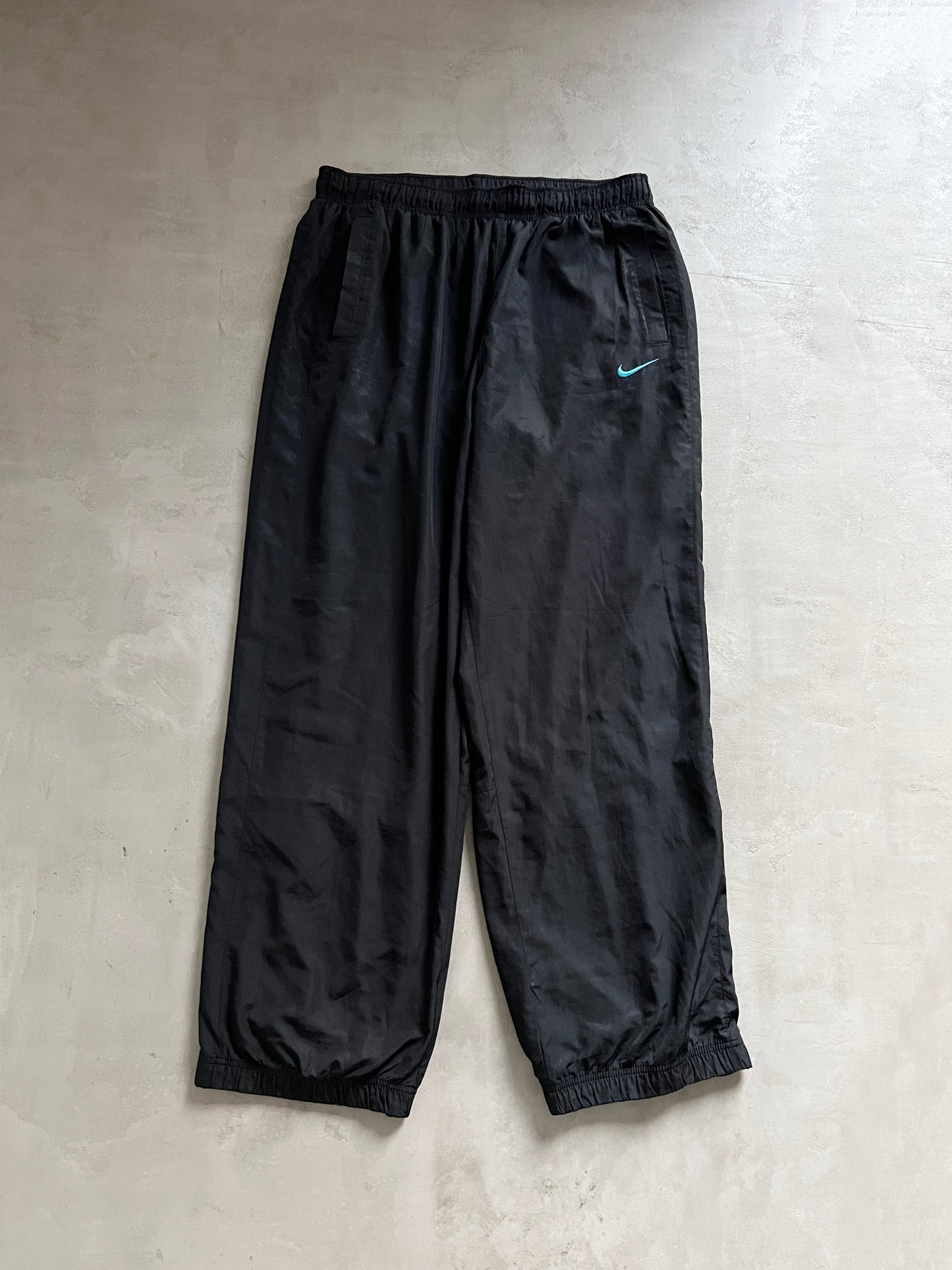 BLACK NIKE TRACK PANTS - 2000S - XL/L