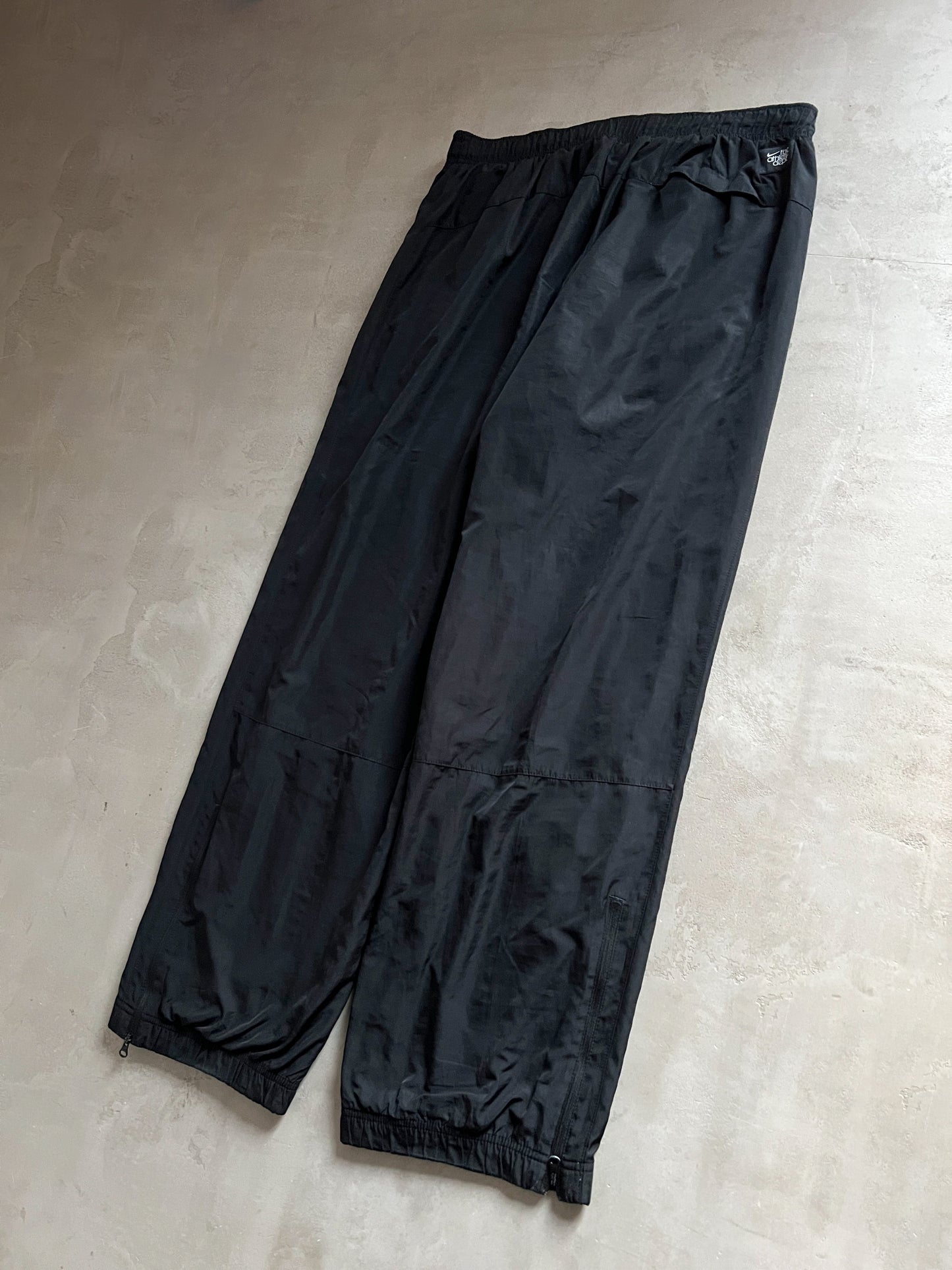 BLACK NIKE TRACK PANTS - 2000S - XL/L