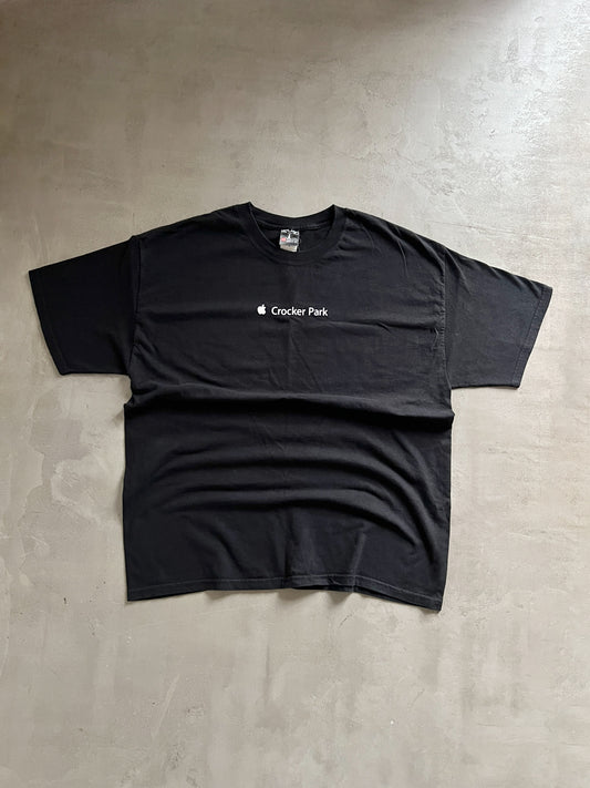 BLACK APPLE TEE - 2000S - L