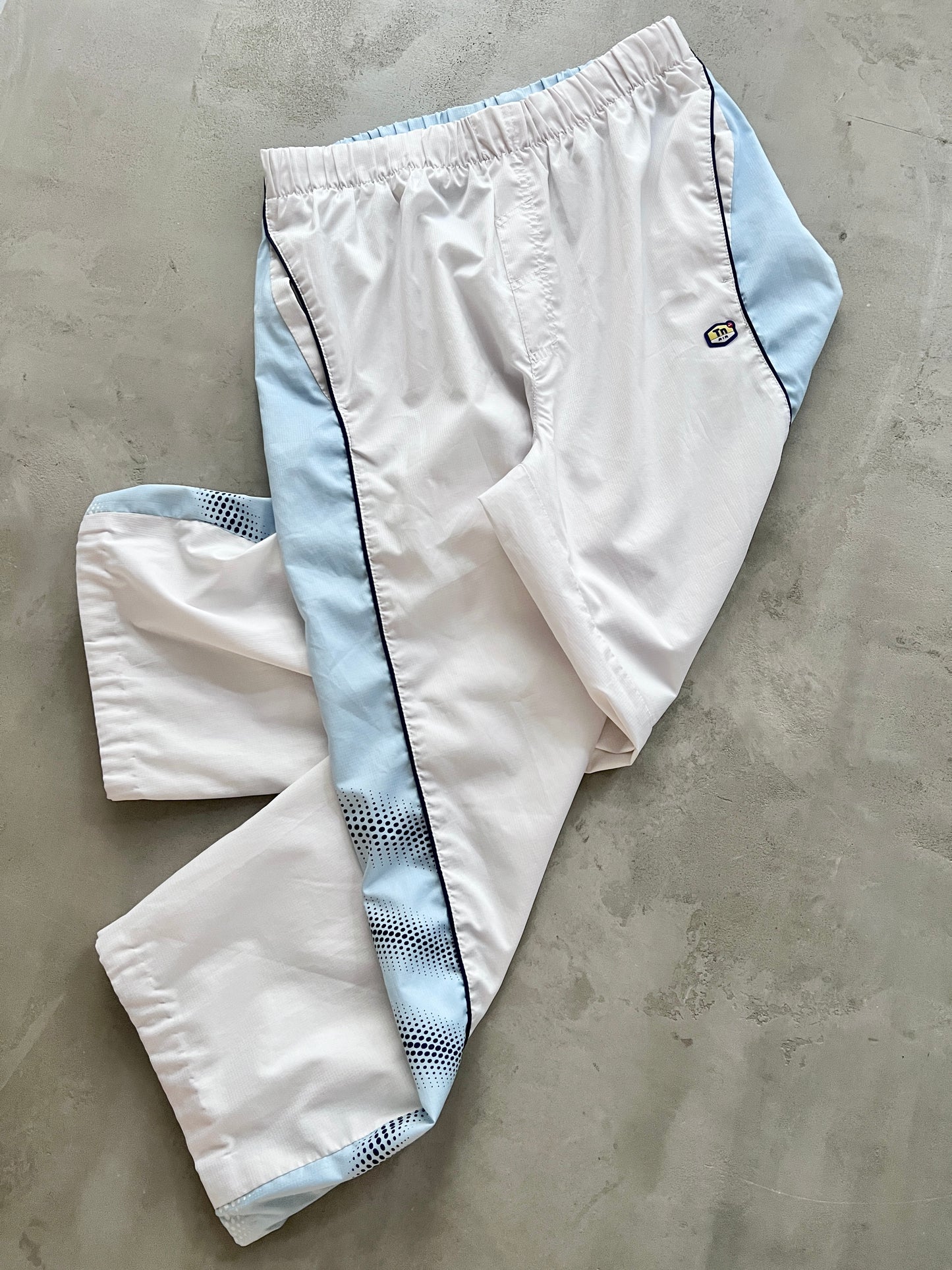 WHITE/BABY BLUE NIKE TN TRACK PANTS - 2000S - XS/S