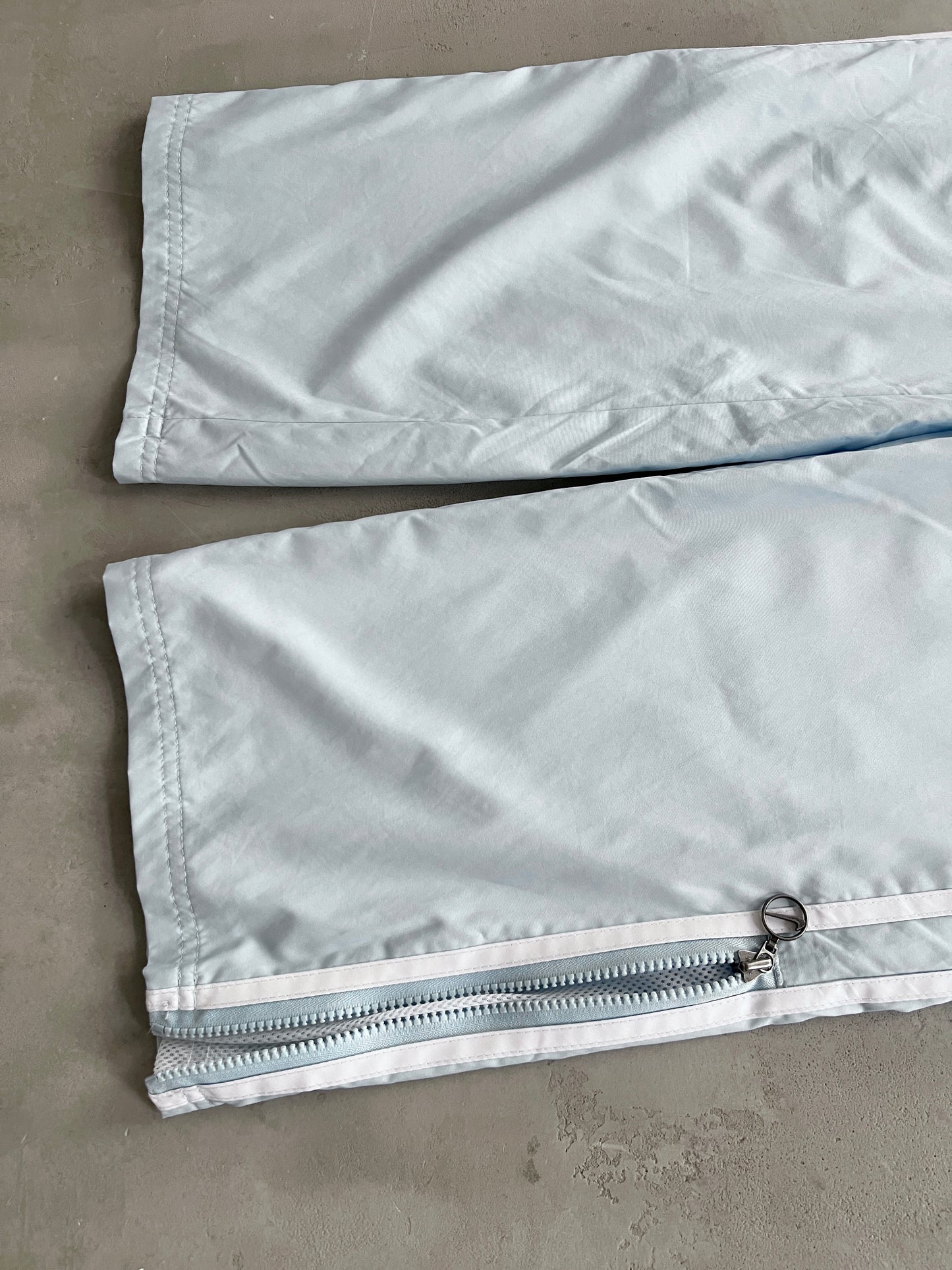 BABY BLUE/WHITE NIKE TRACK PANTS - 2000S - XS/S