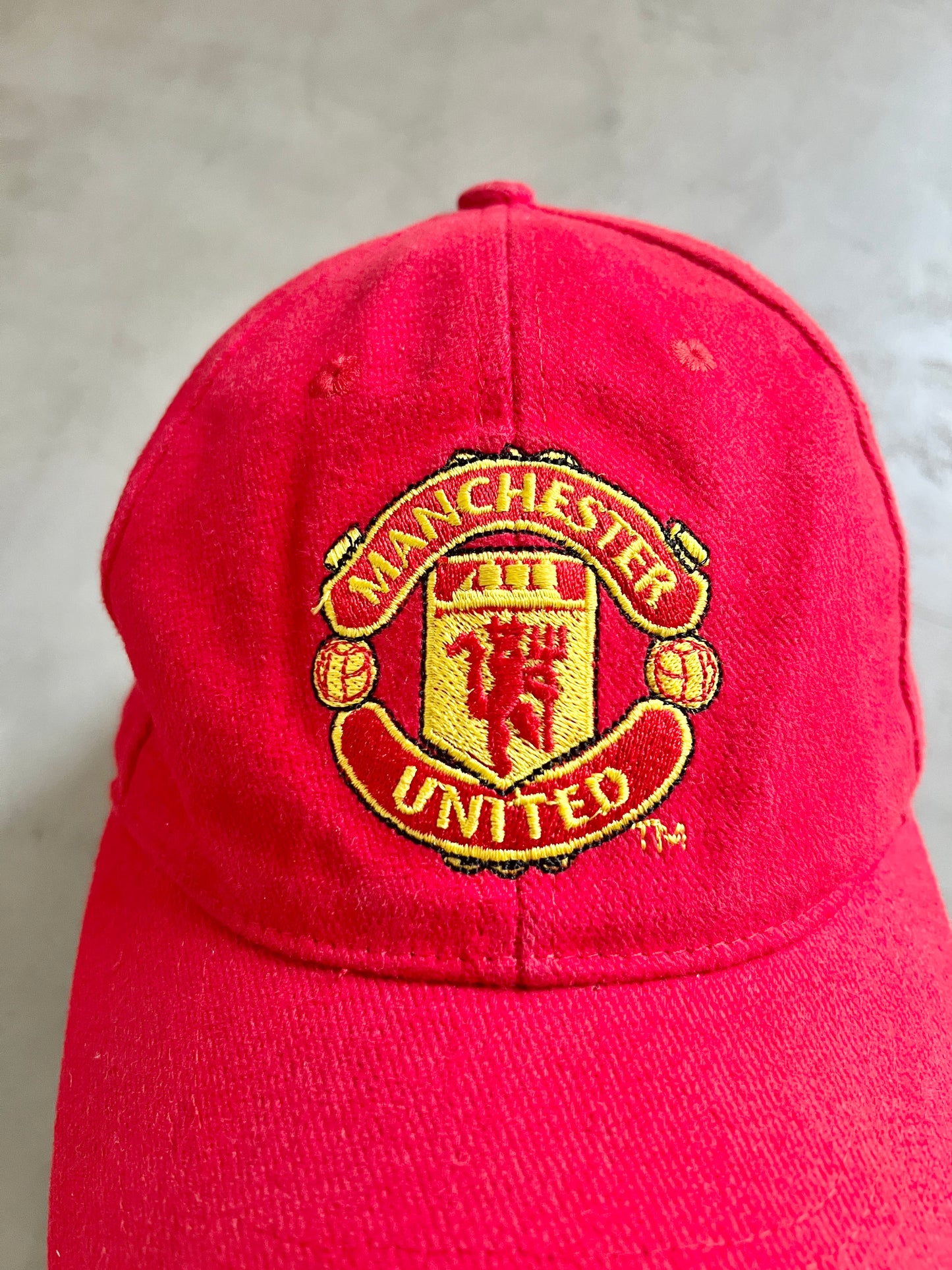 RED MANCHESTER UNITED CAP - 2000S