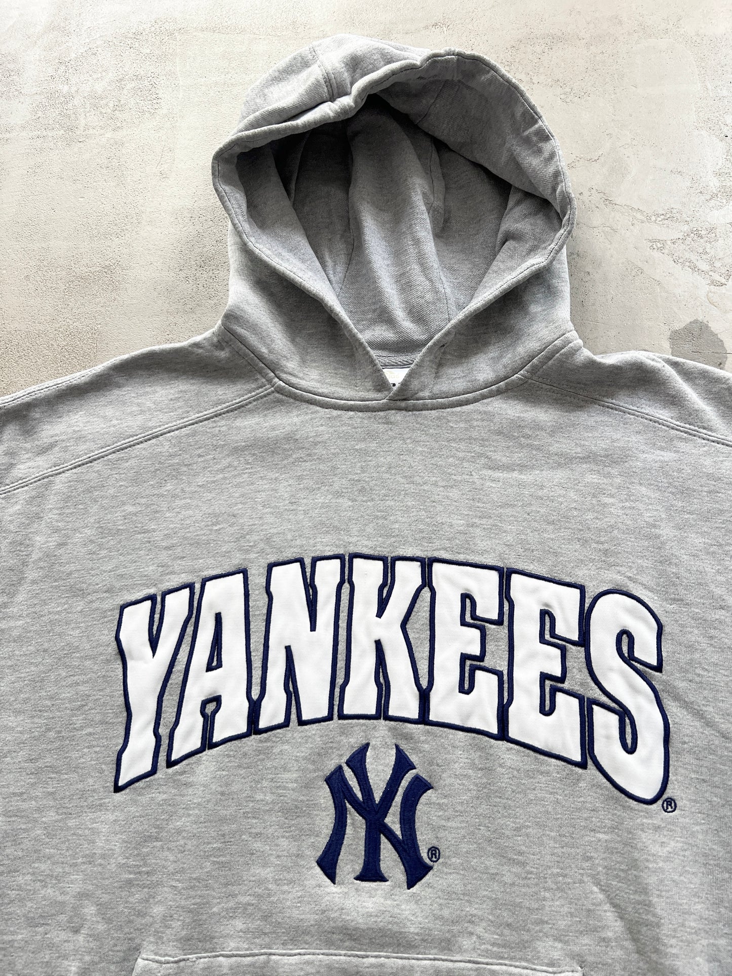 GREY YANKEES ADIDAS HOODIE - 2000S - L