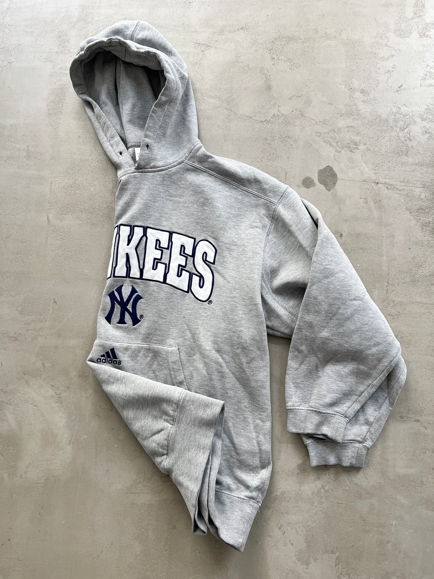 GREY YANKEES ADIDAS HOODIE - 2000S - L