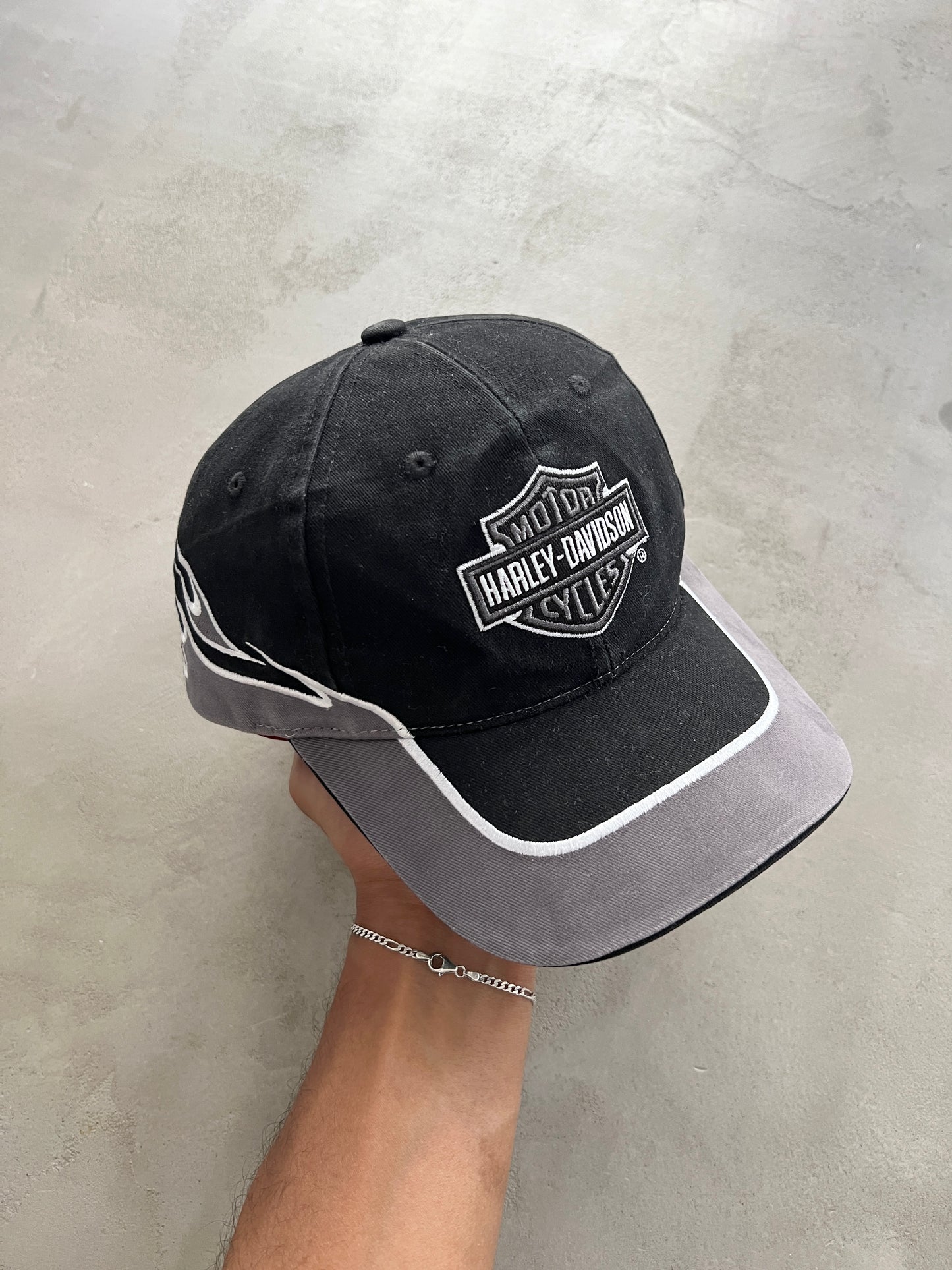 BLACK/GREY HARLEY DAVIDSON CAP - 1990S