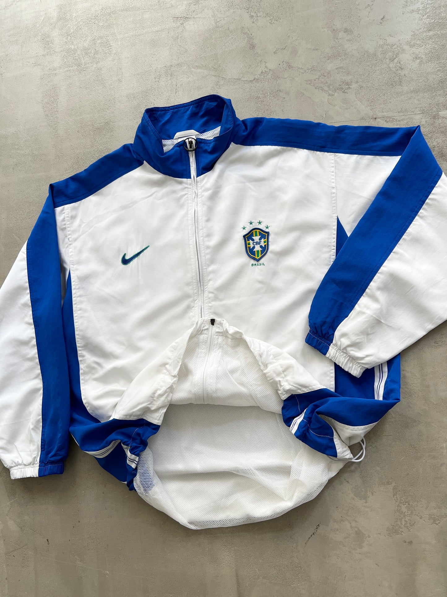 WHITE/BLUE BRASIL SOCCER TRACK JACKET - 1990S - XL/L