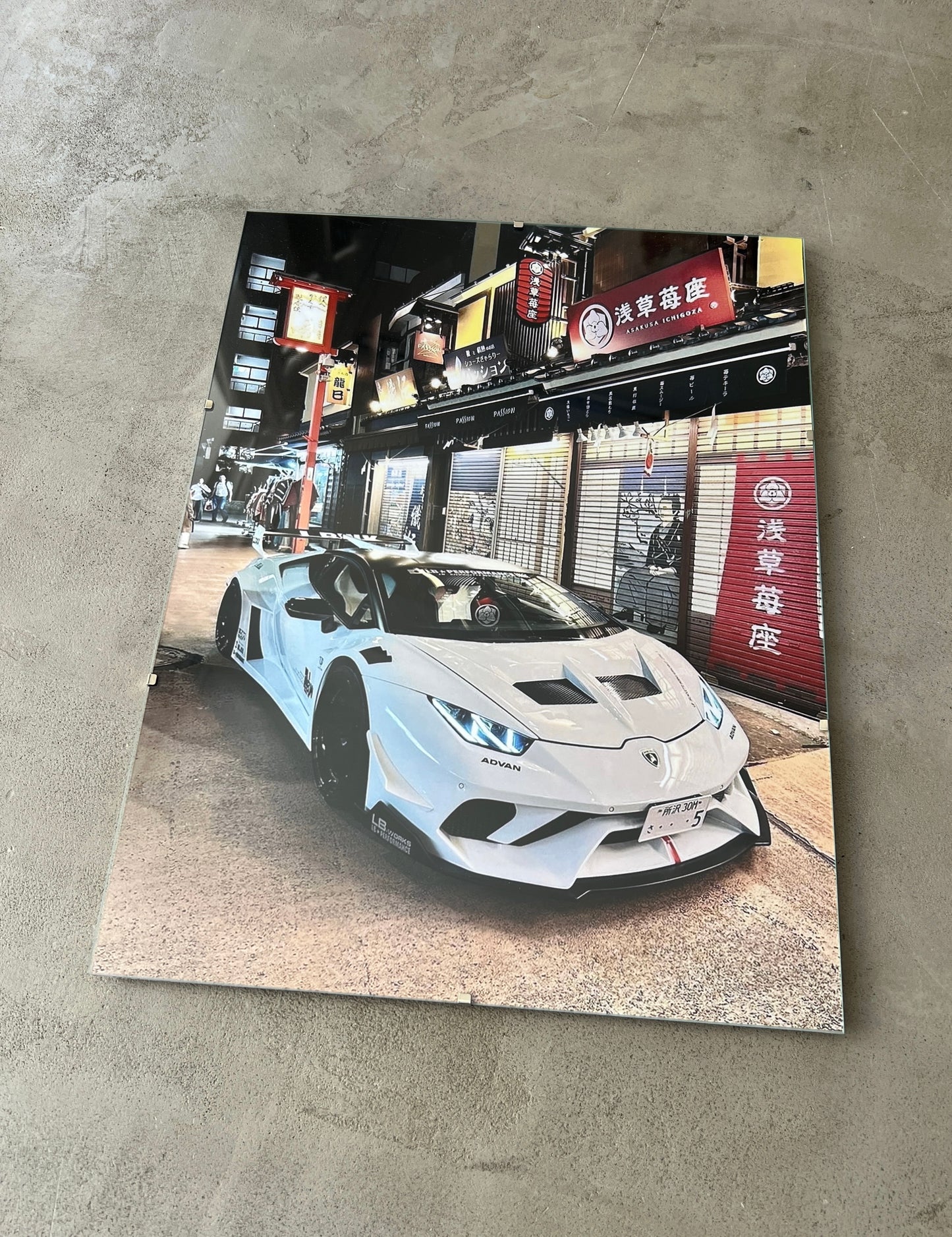 TOKIO HURACAN GLASS PRINT