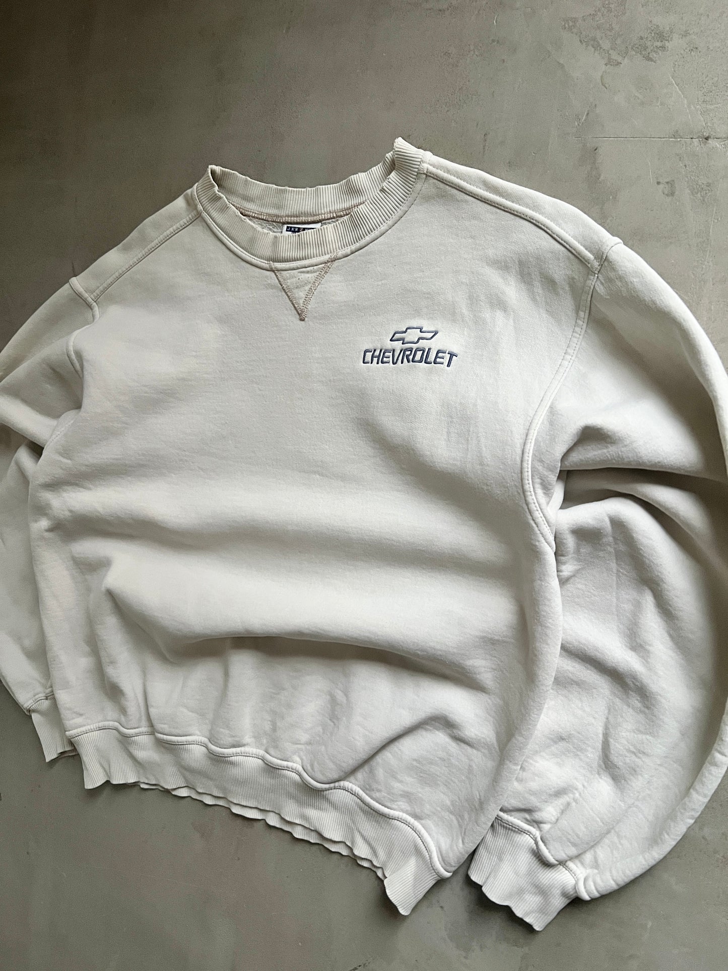 CREME CHEVROLET SWEATER - 1990S - M