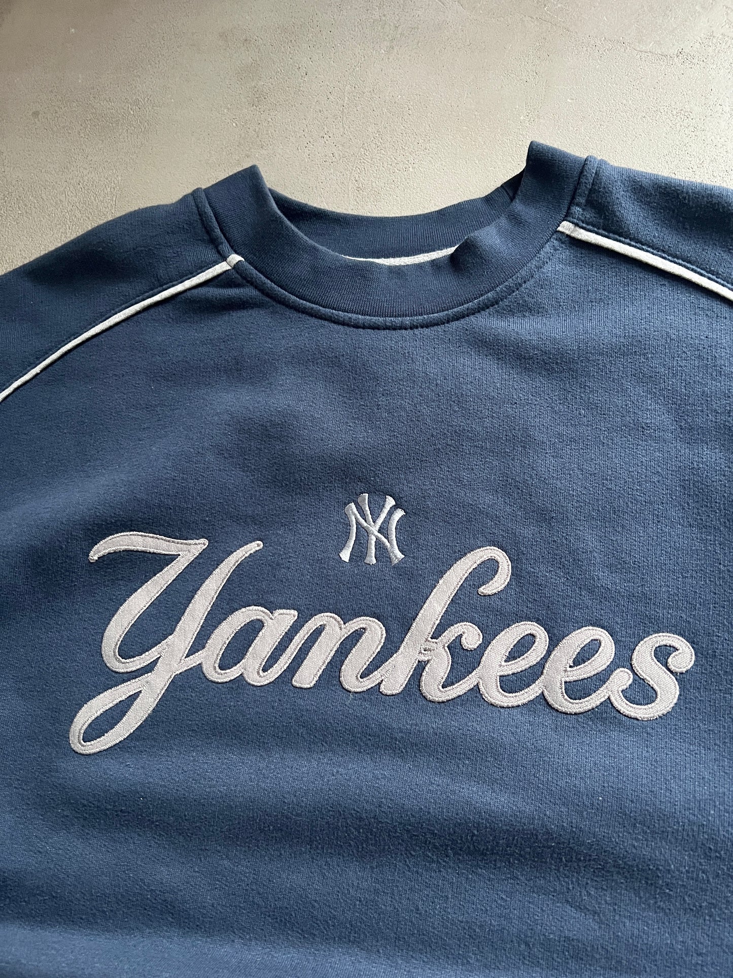 NAVY YANKEES SWEATER - 1990S - L