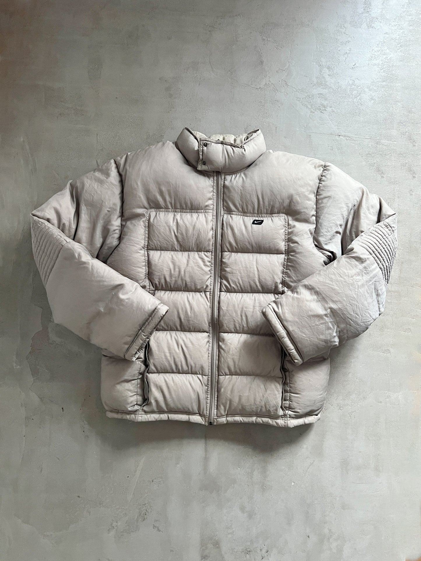 BEIGE NIKE PUFFER - 2000S - L