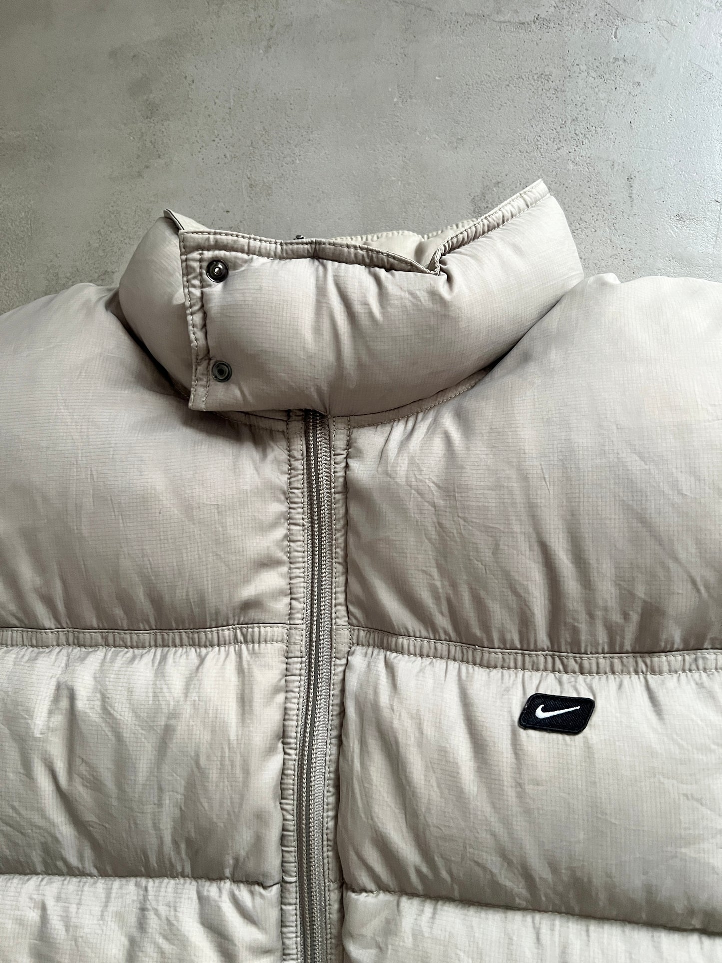 BEIGE NIKE PUFFER - 2000S - L