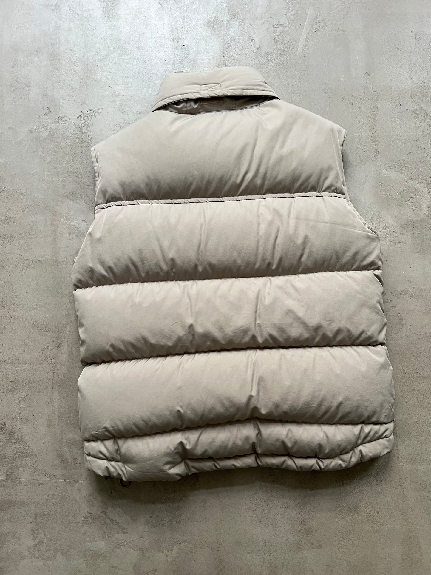 BEIGE NIKE PUFFER VEST - 2000S - M