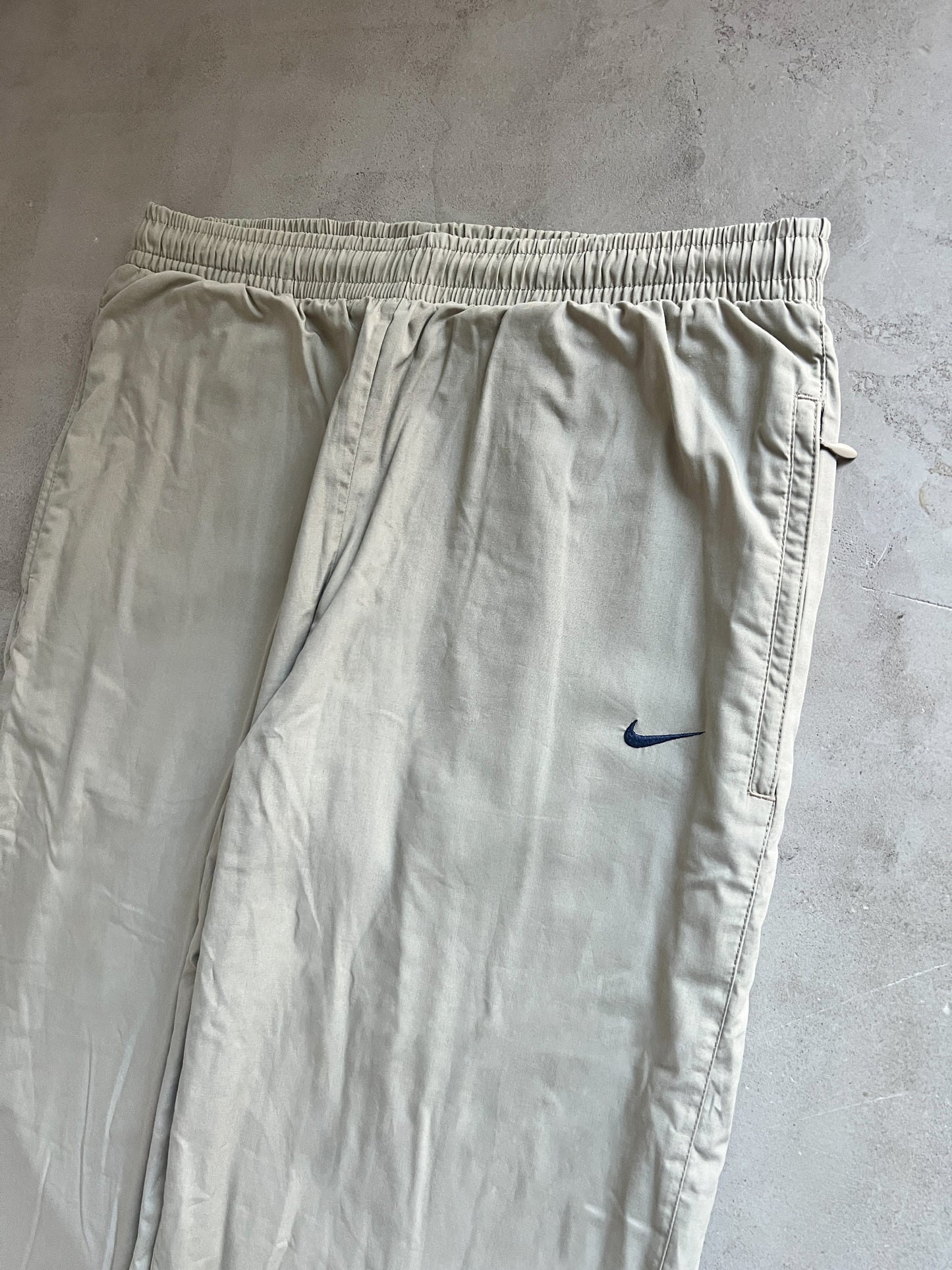 BEIGE NIKE TRACK PANTS - 2000S - M/S