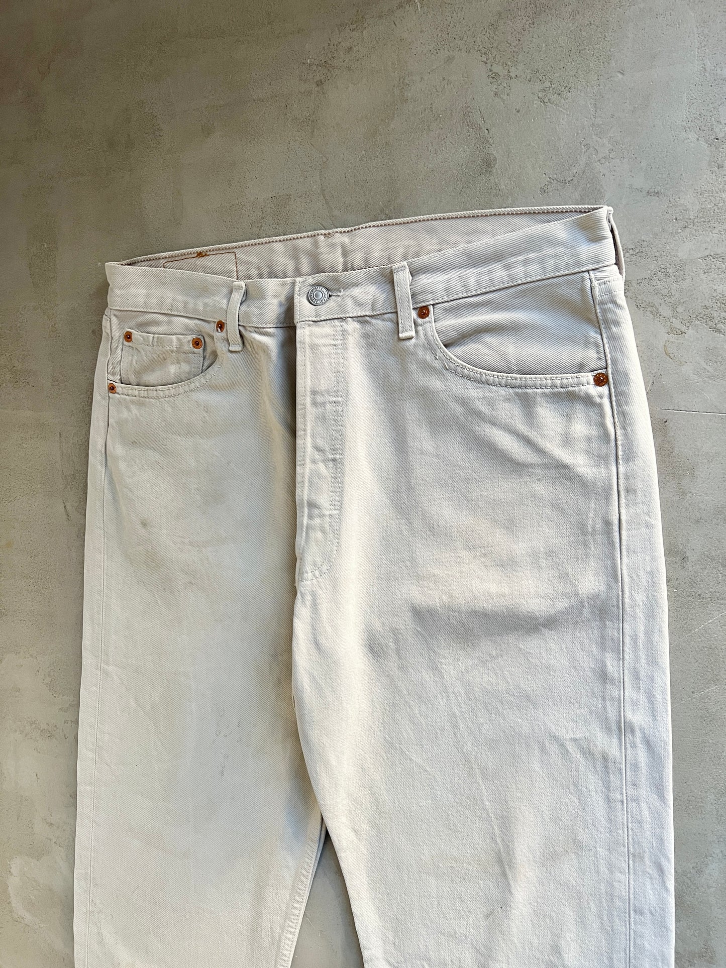 CREME LEVIS 501 JEANS - 1990S - L/XL