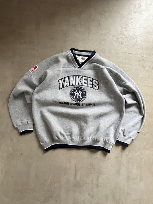 GREY YANKEES SWEATER - 1990S -  L/XL