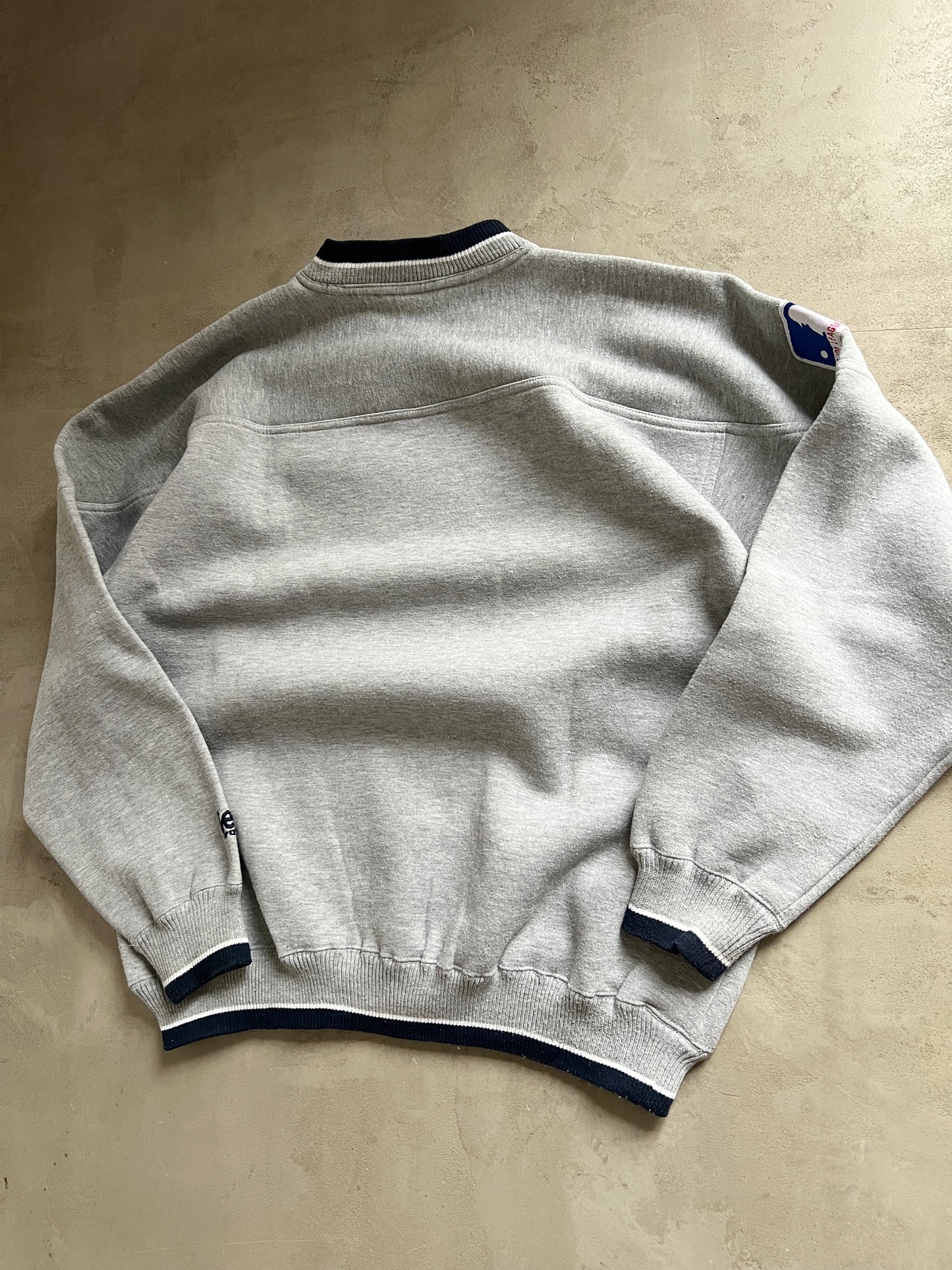 GREY YANKEES SWEATER - 1990S -  L/XL