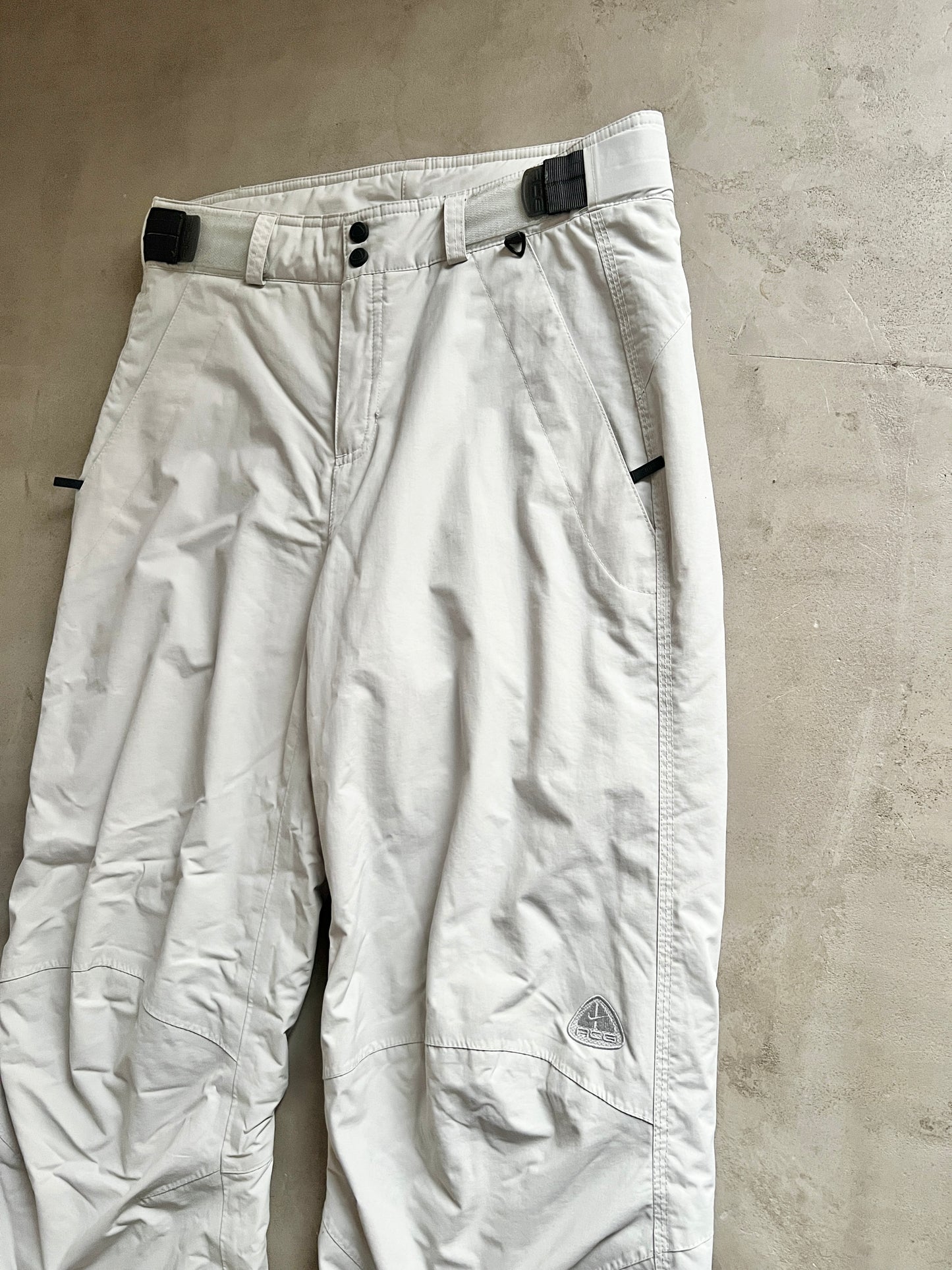 CREME NIKE ACG SKI TRACK PANTS - 2000S - M