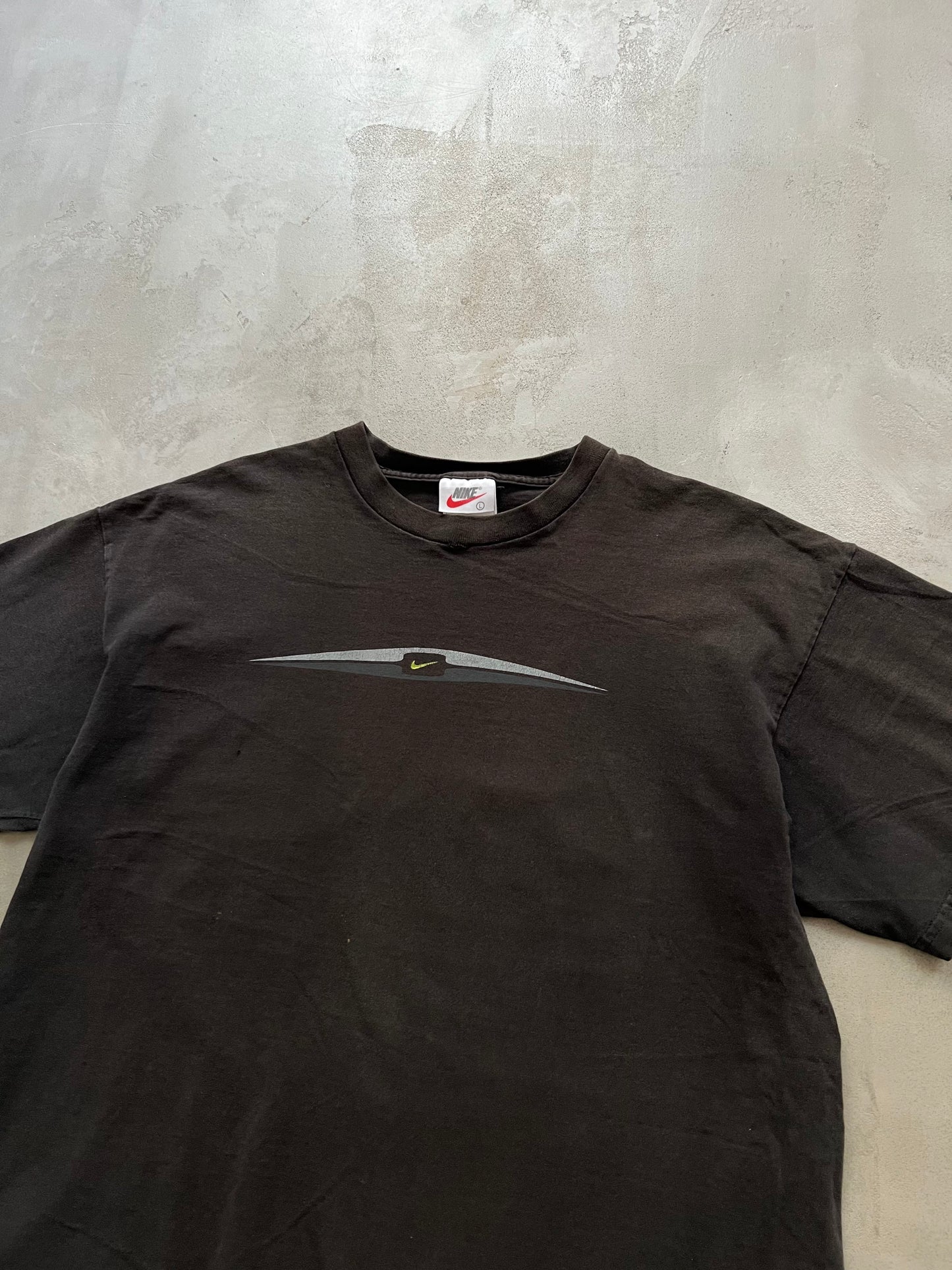 FADED BLACK/BROWN NIKE TEE - 1990S