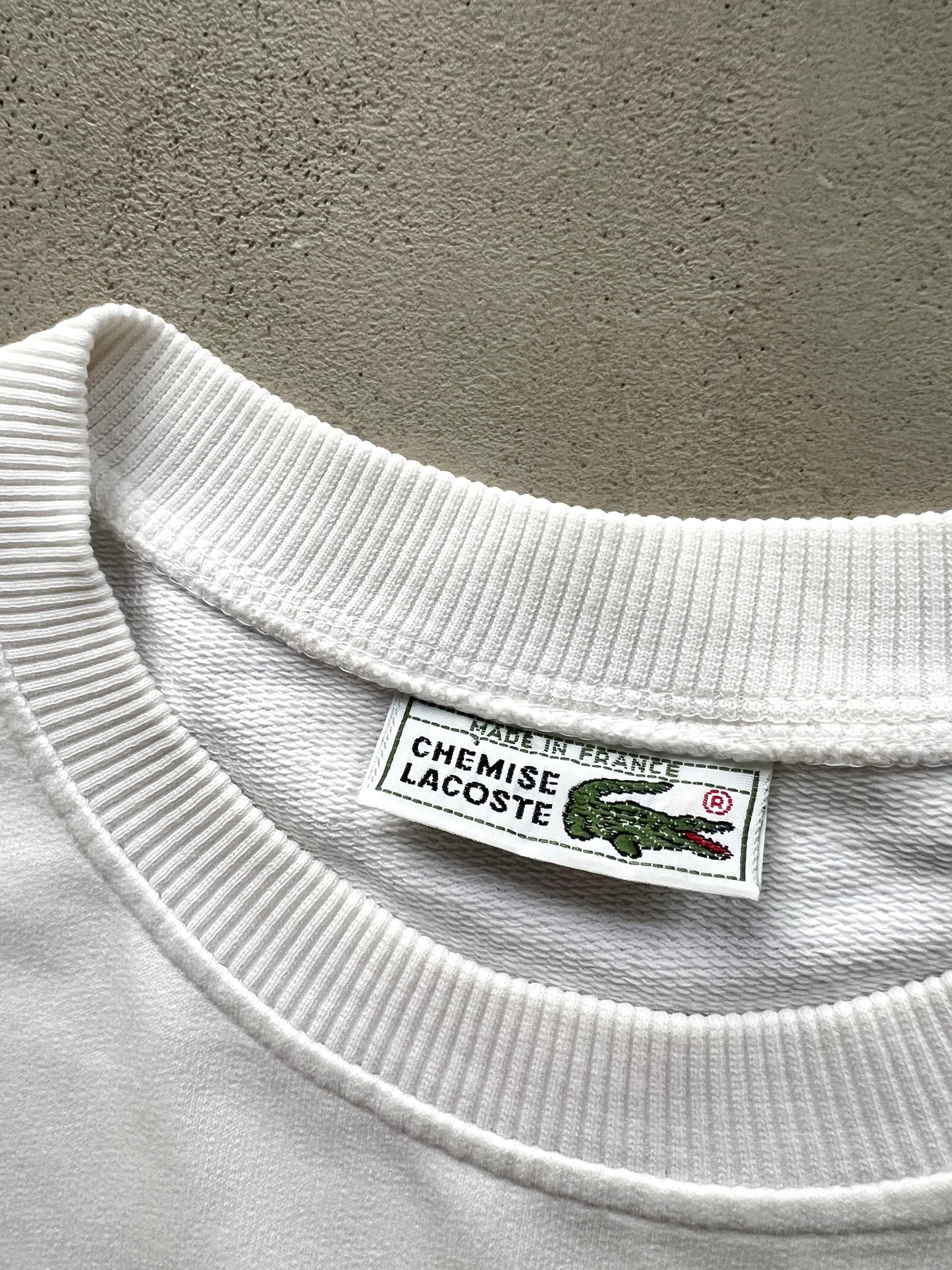 WHITE LACOSTE TENNIS SWEATER - 1990S - L/M