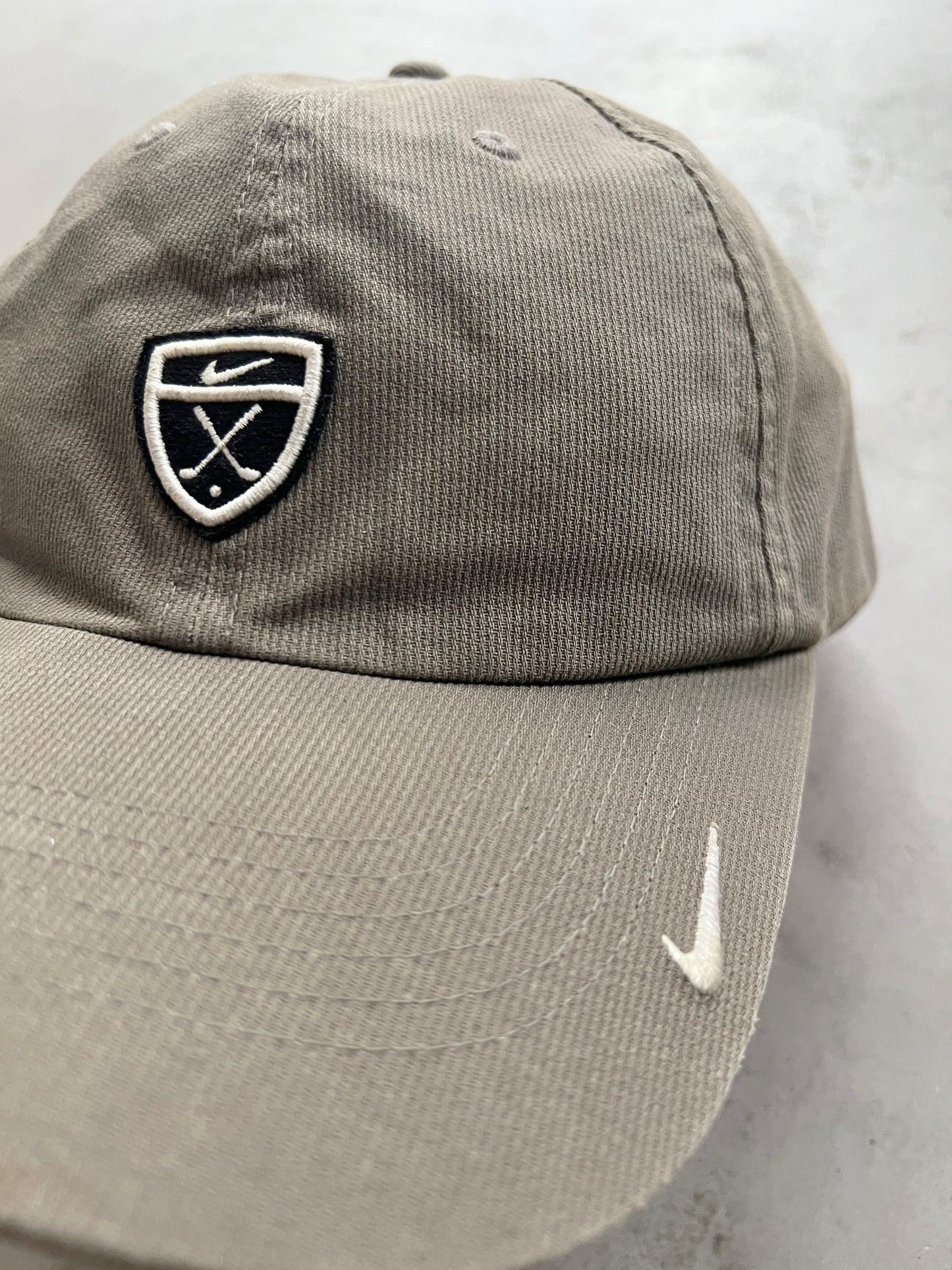 BEIGE NIKE GOLF CAP - 2000S