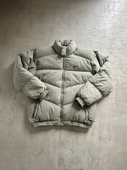 KHAKI NIKE PUFFER - 1990S - L