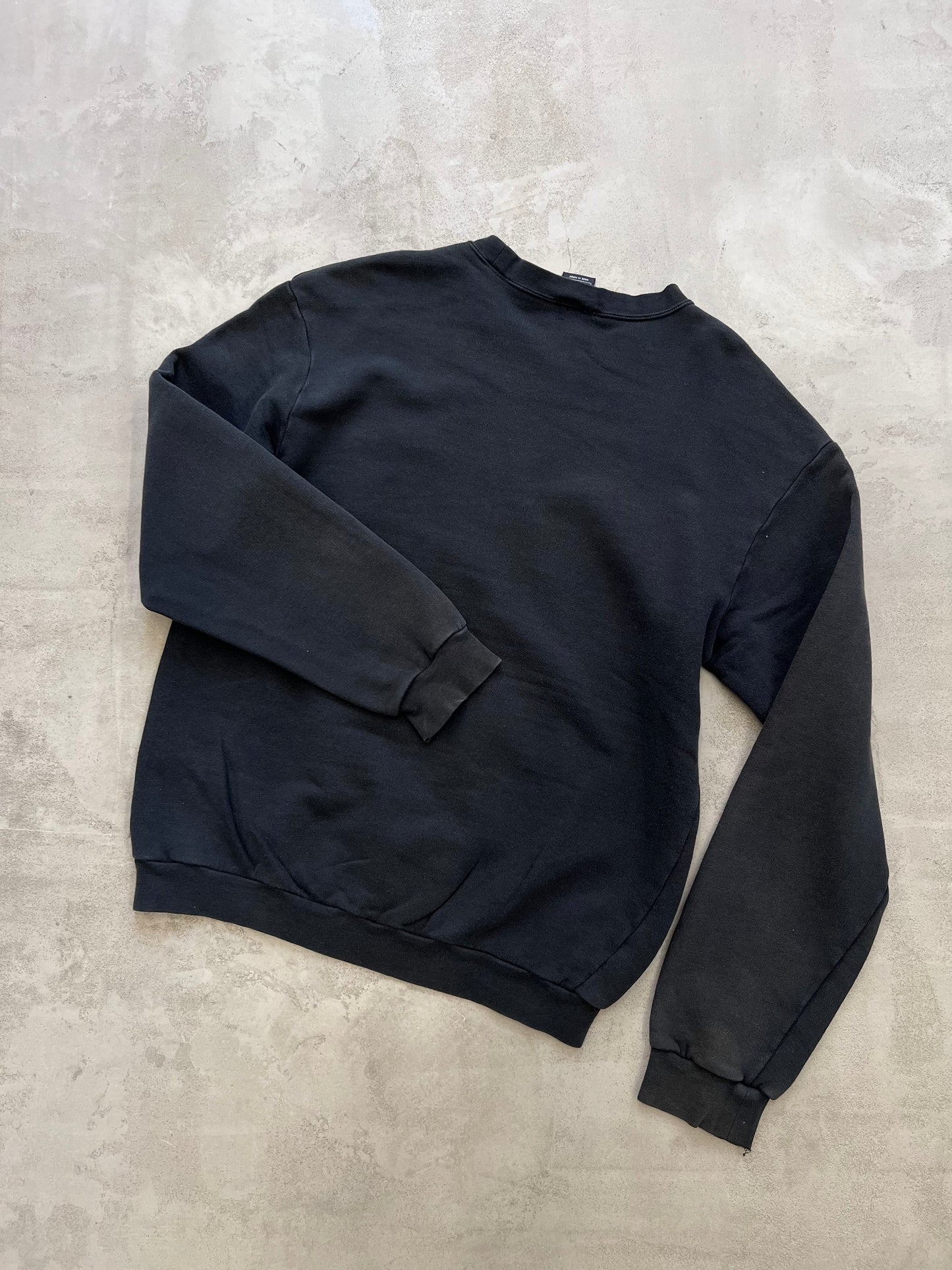 FADED BLACK NIKE SWEATER - 1990S - S