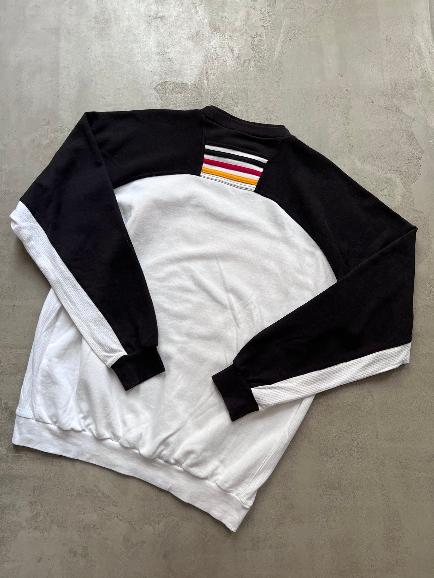 WHITE/BLACK DFB SWEATER - 1990S