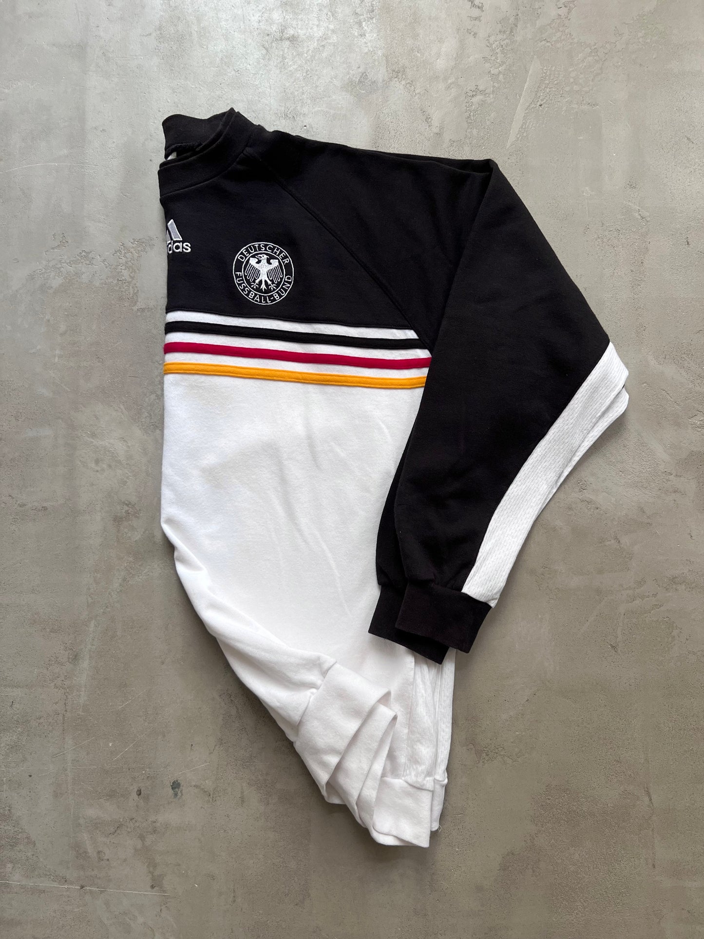 WHITE/BLACK DFB SWEATER - 1990S