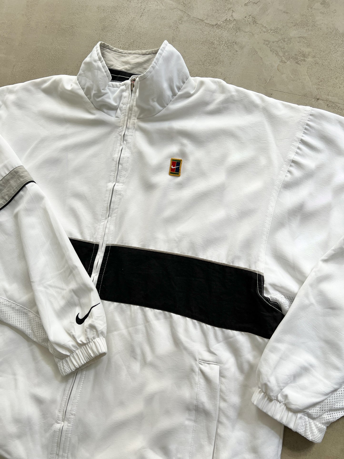 WHITE NIKE COURT TRACK JACKET - 2000S -XXL