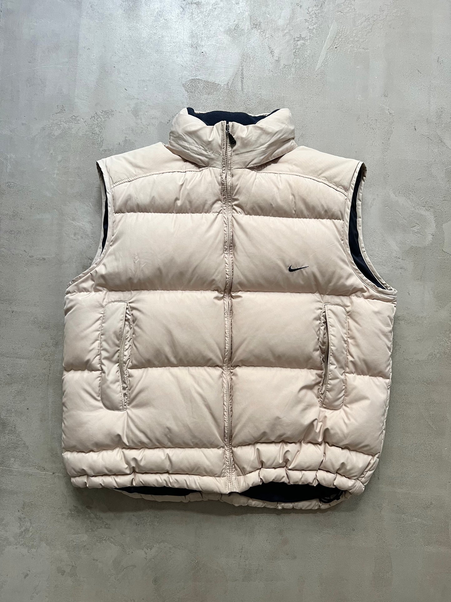 SAND/TAN NIKE PUFFER VEST - 2000S - L/XL