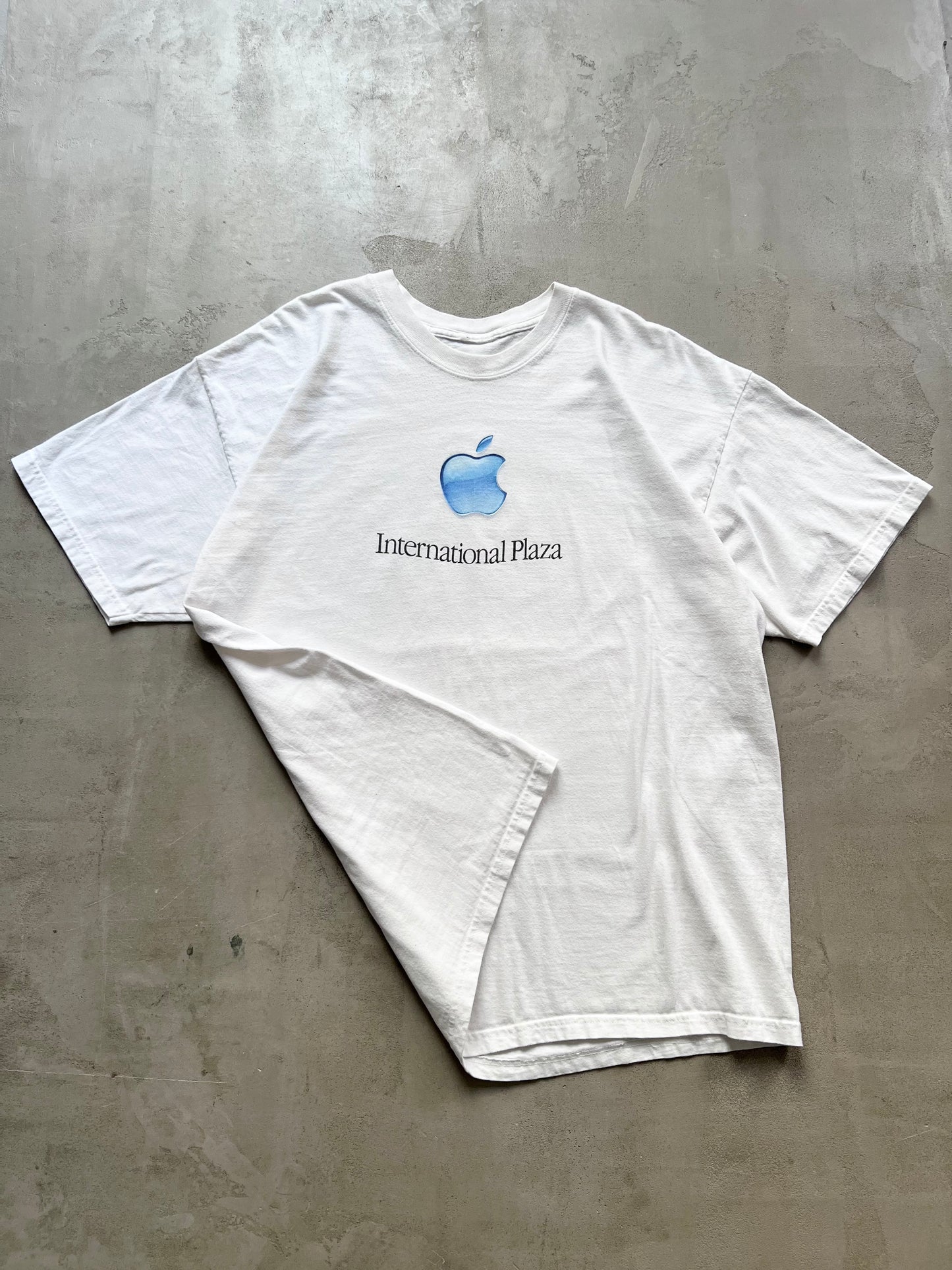 WHITE APPLE PROMO TEE - 2000S