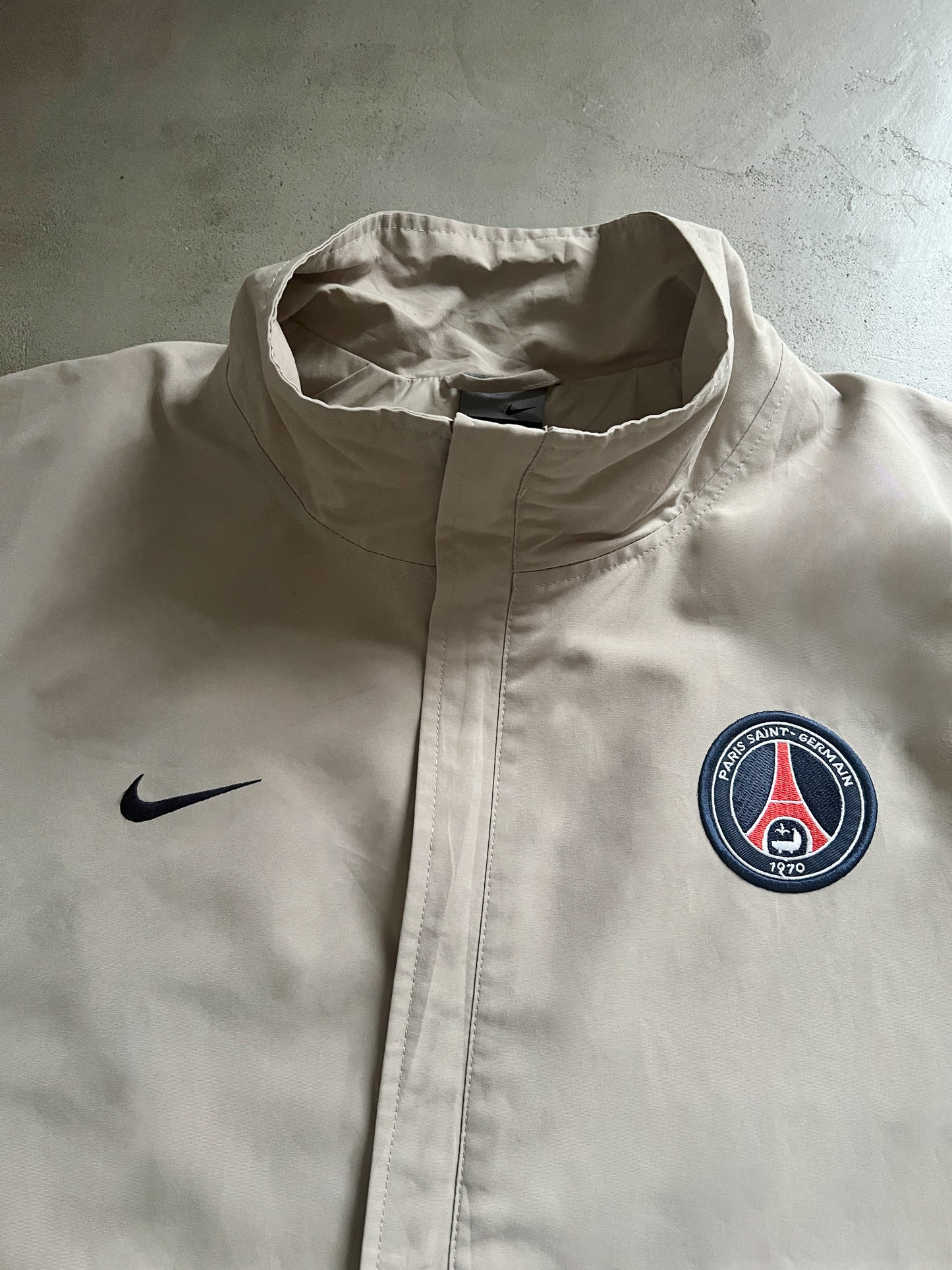 BEIGE/NAVY PSG NIKE TRACK JACKET - 2000S - XL