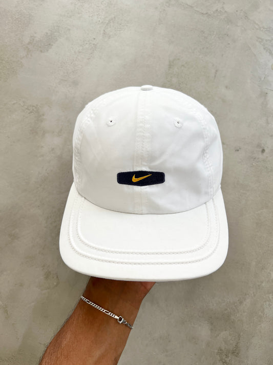 WHITE NIKE CAP - 1990S