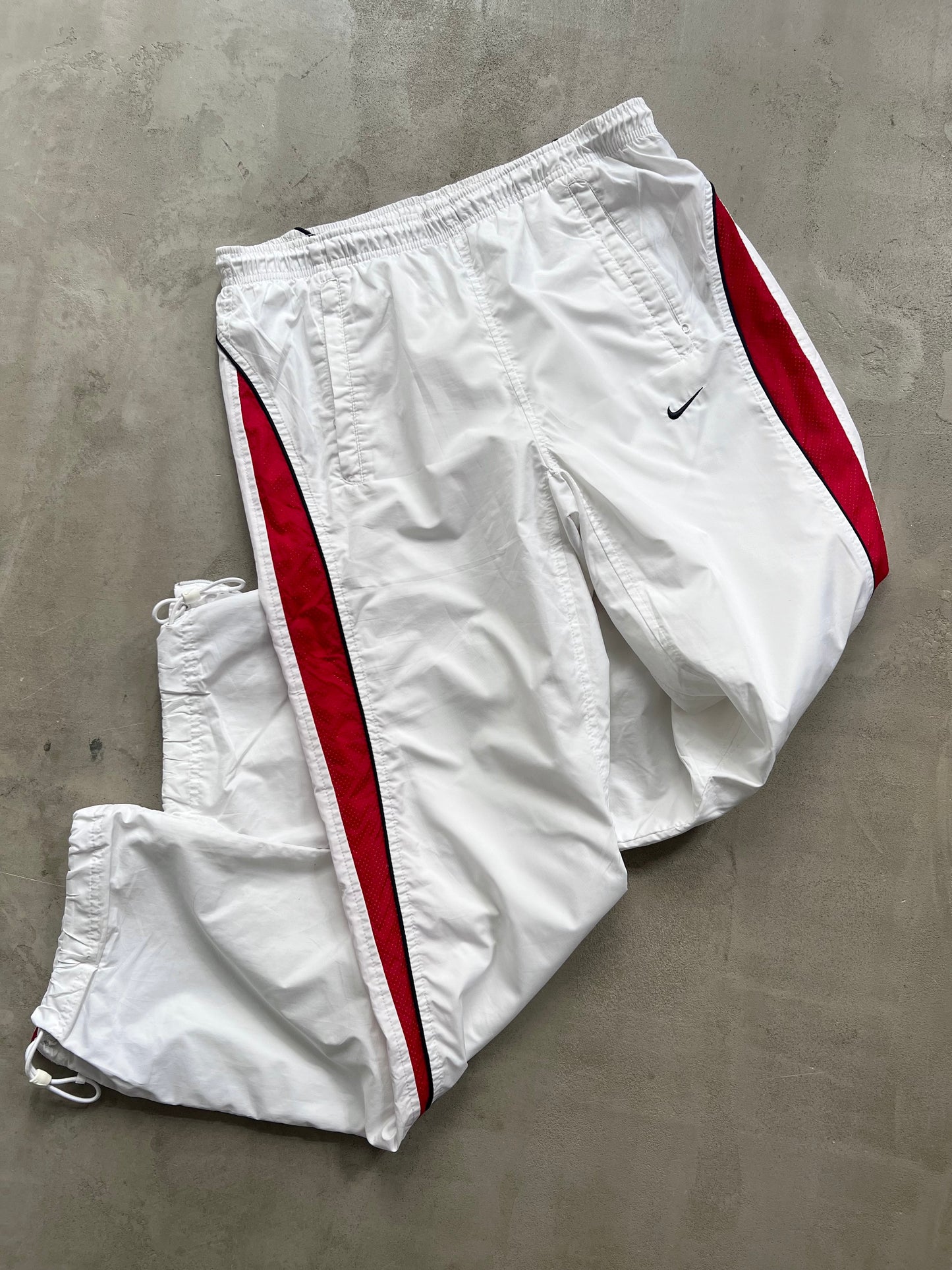 WHITE/RED NIKE TRACK PANTS - 2000S - M